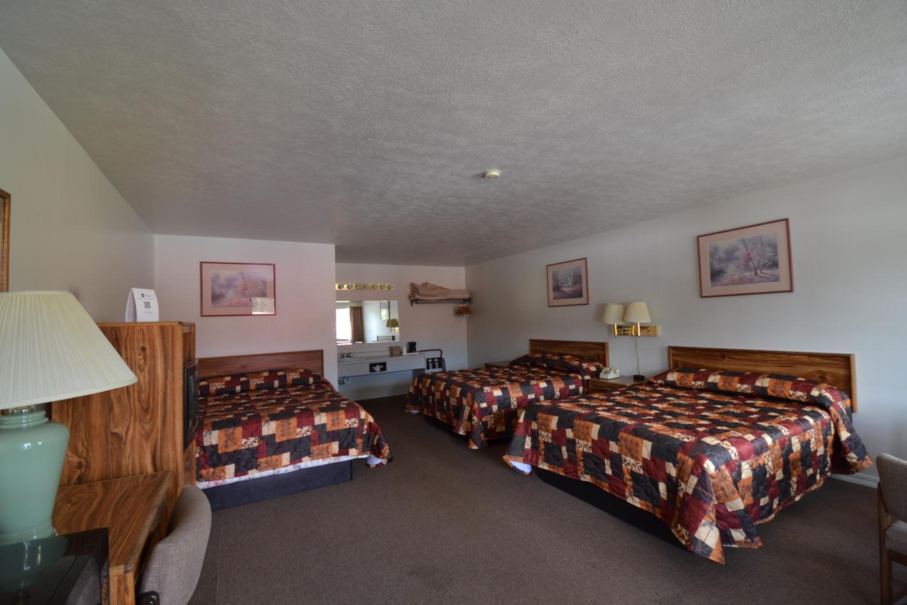 Deluxe Triple Room photo 2