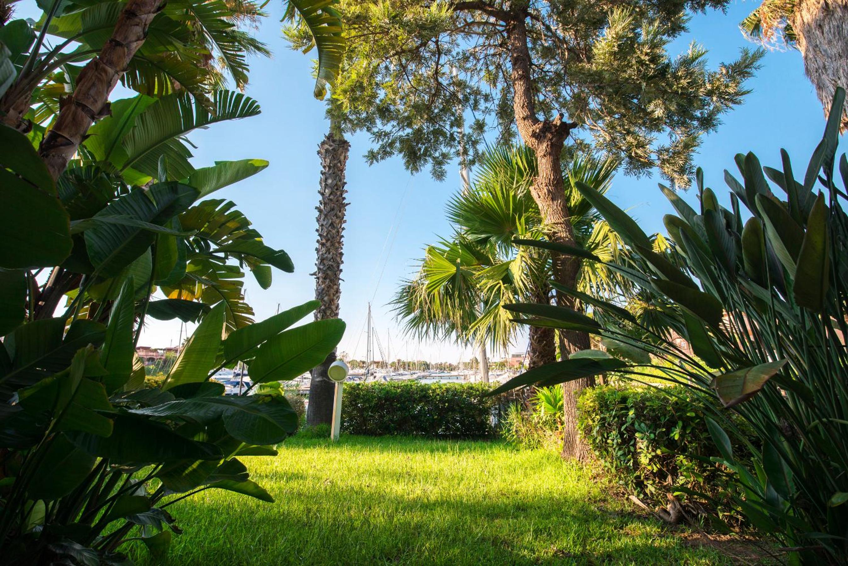 Studio Apartment with Sea View photo 3