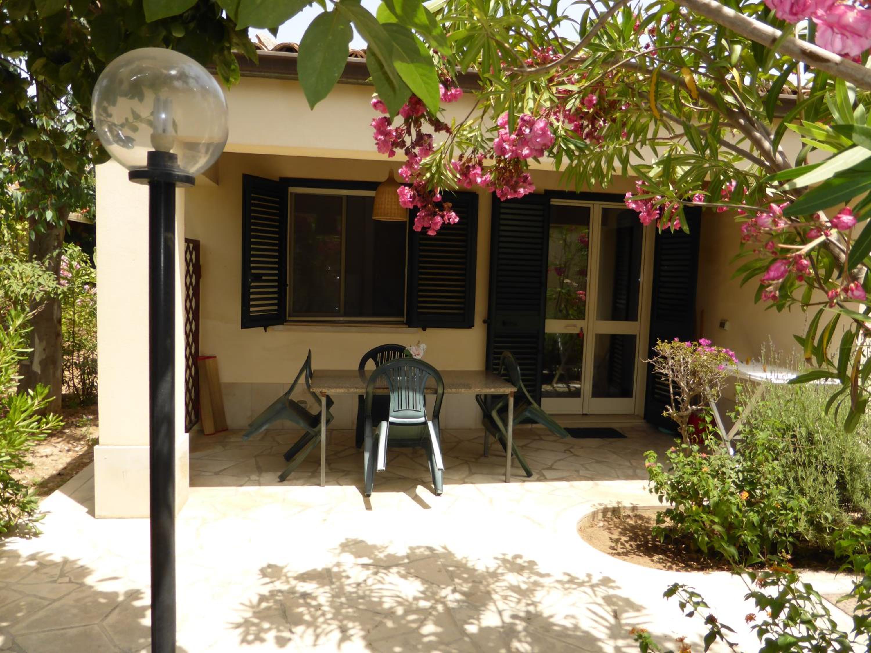 Two-Bedroom Bungalow photo 2