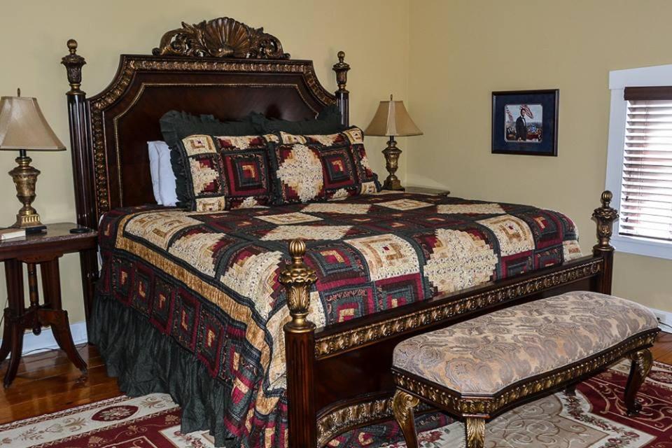 The Lincoln Suite
