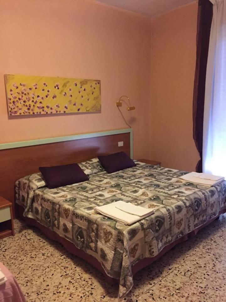 Double or Twin Room - Photo 1