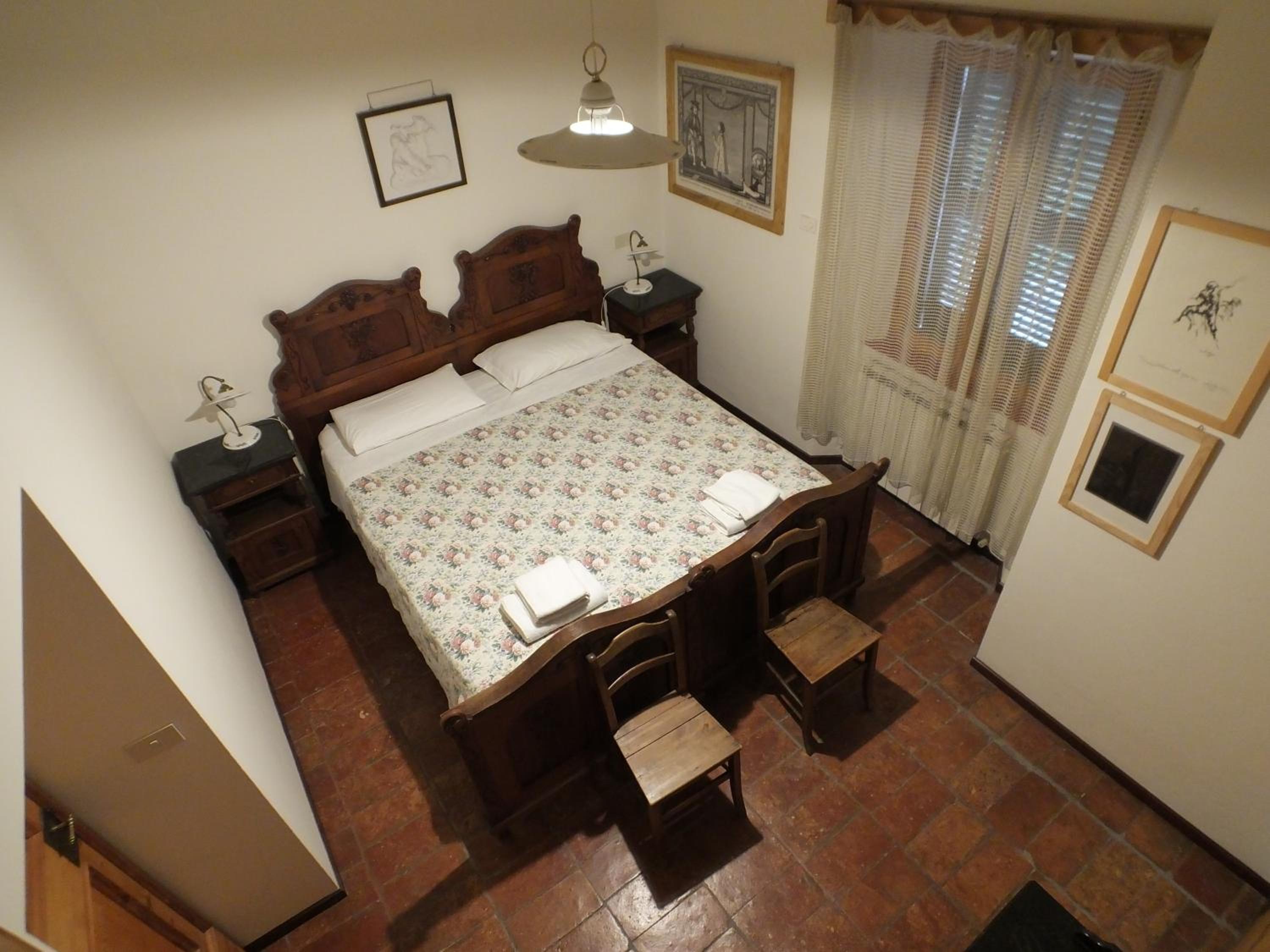 Double or Twin Room with Bathroom - Photo 1