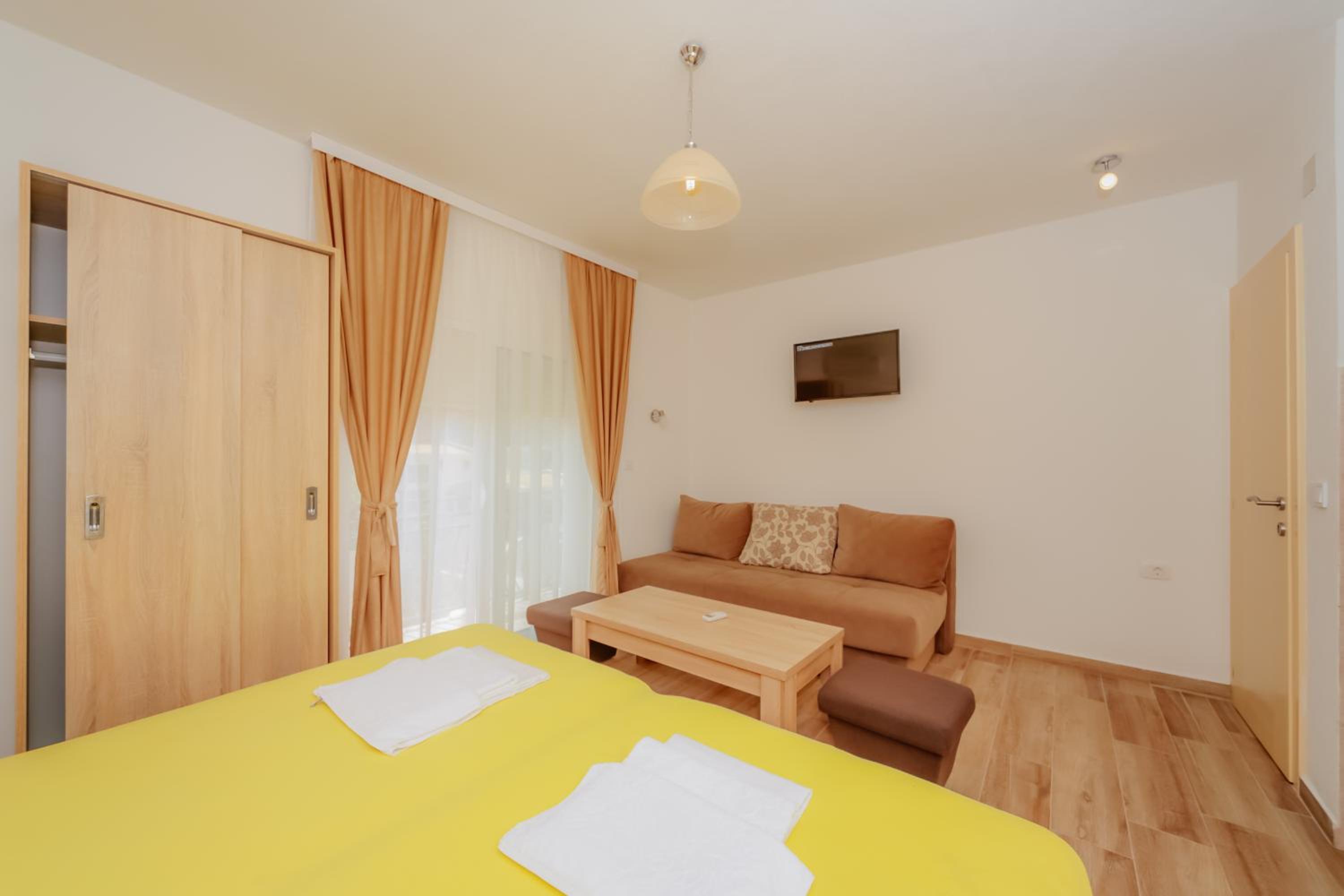 Studio Apartment photo 2