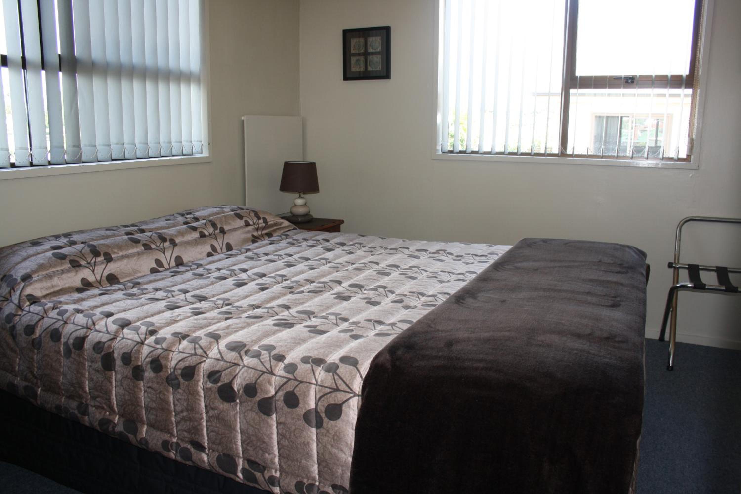 One-Bedroom Apartment - C photo 2