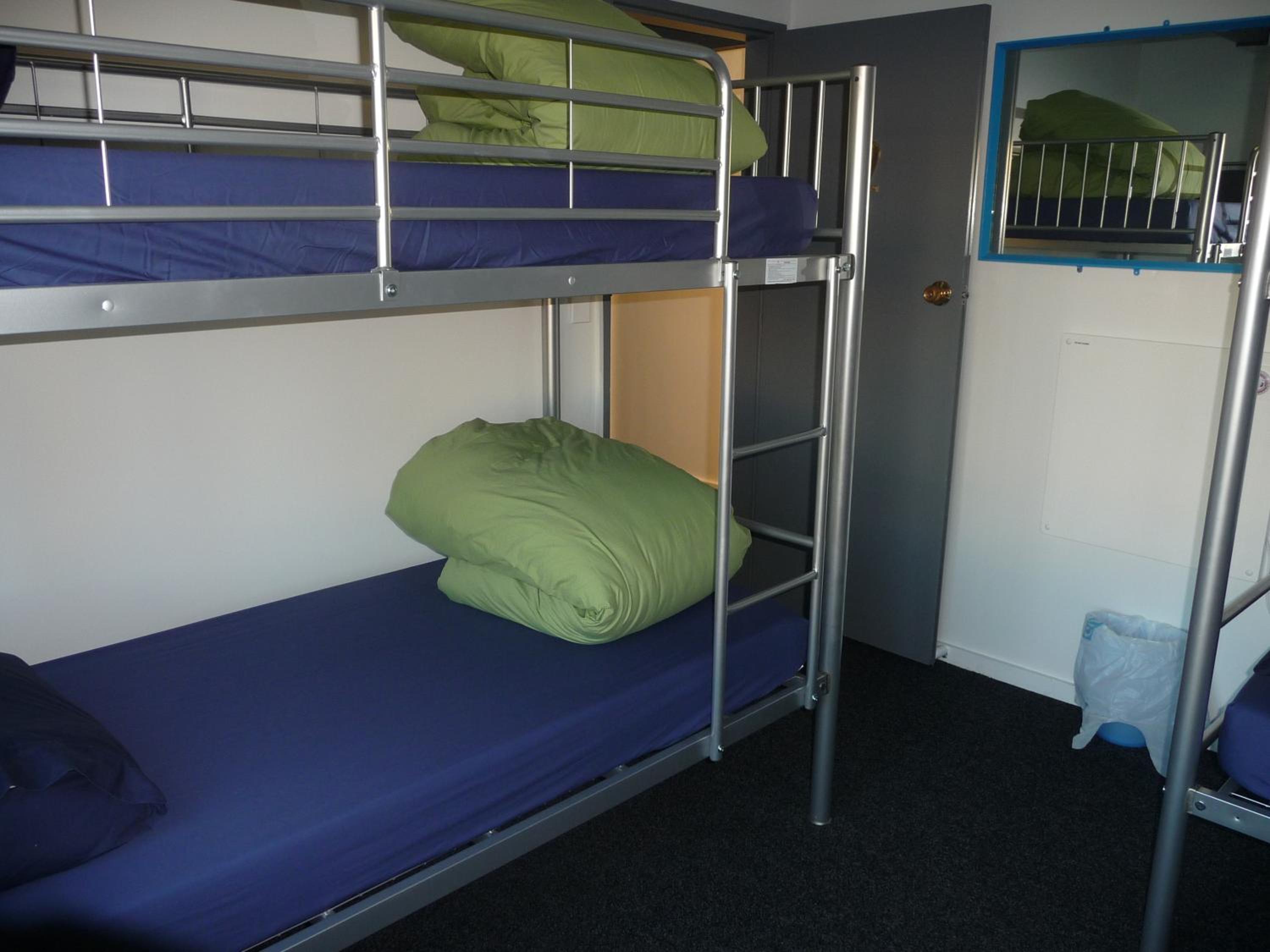 Bed in 6-Bed Mixed Dormitory Room photo 1