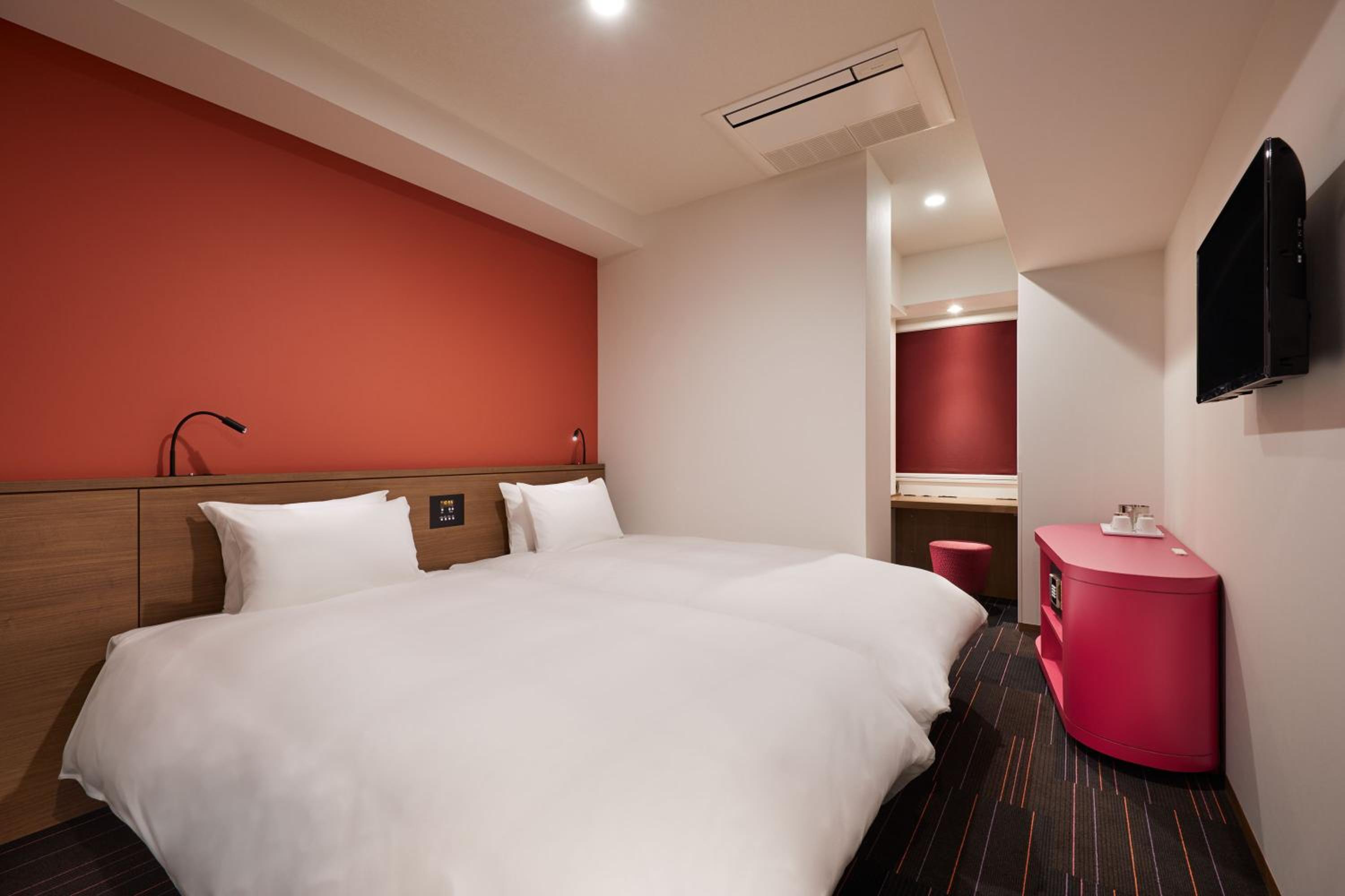 Standard Twin Room - Non-Smoking photo 2