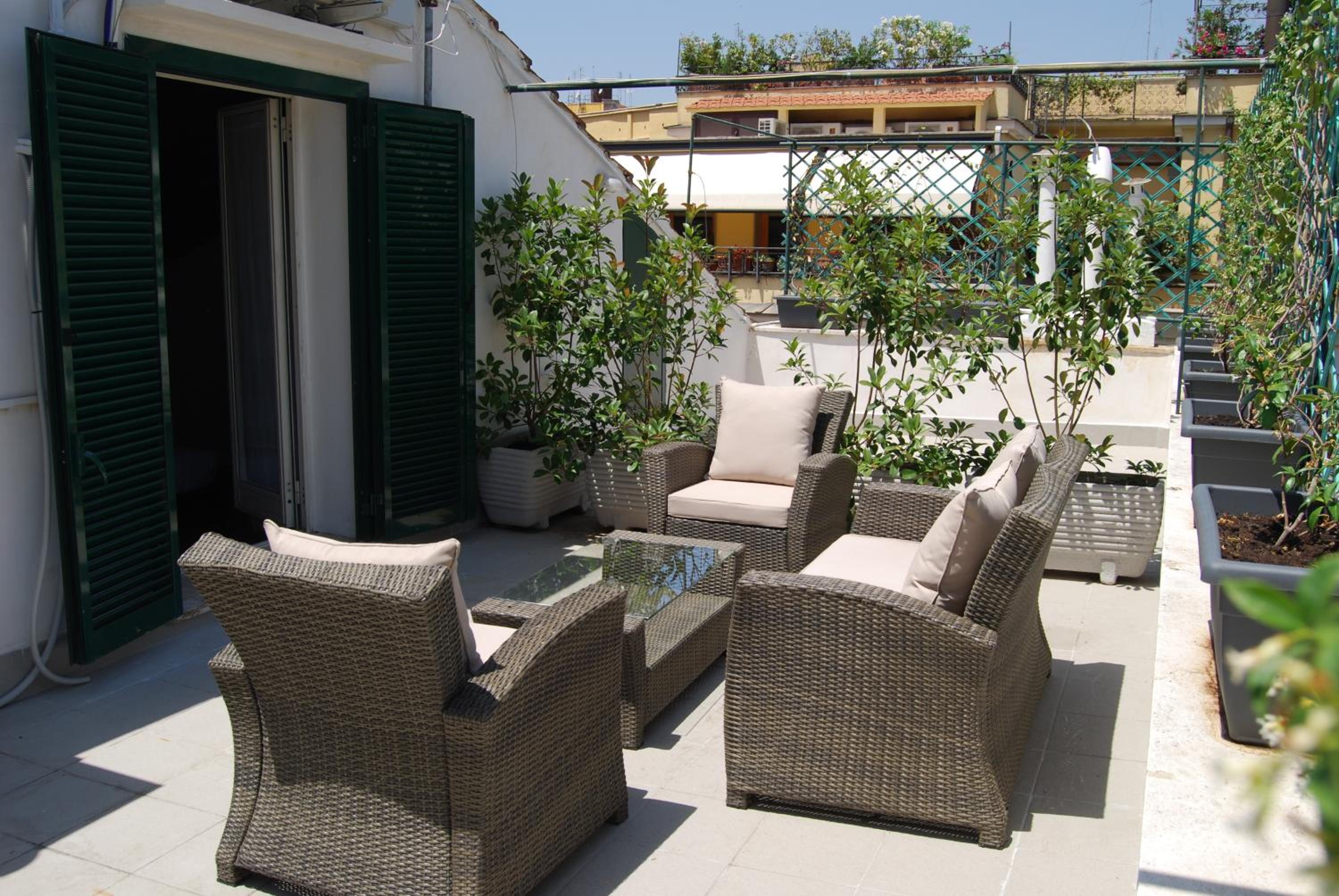 Large Double Room with Terrace photo 3