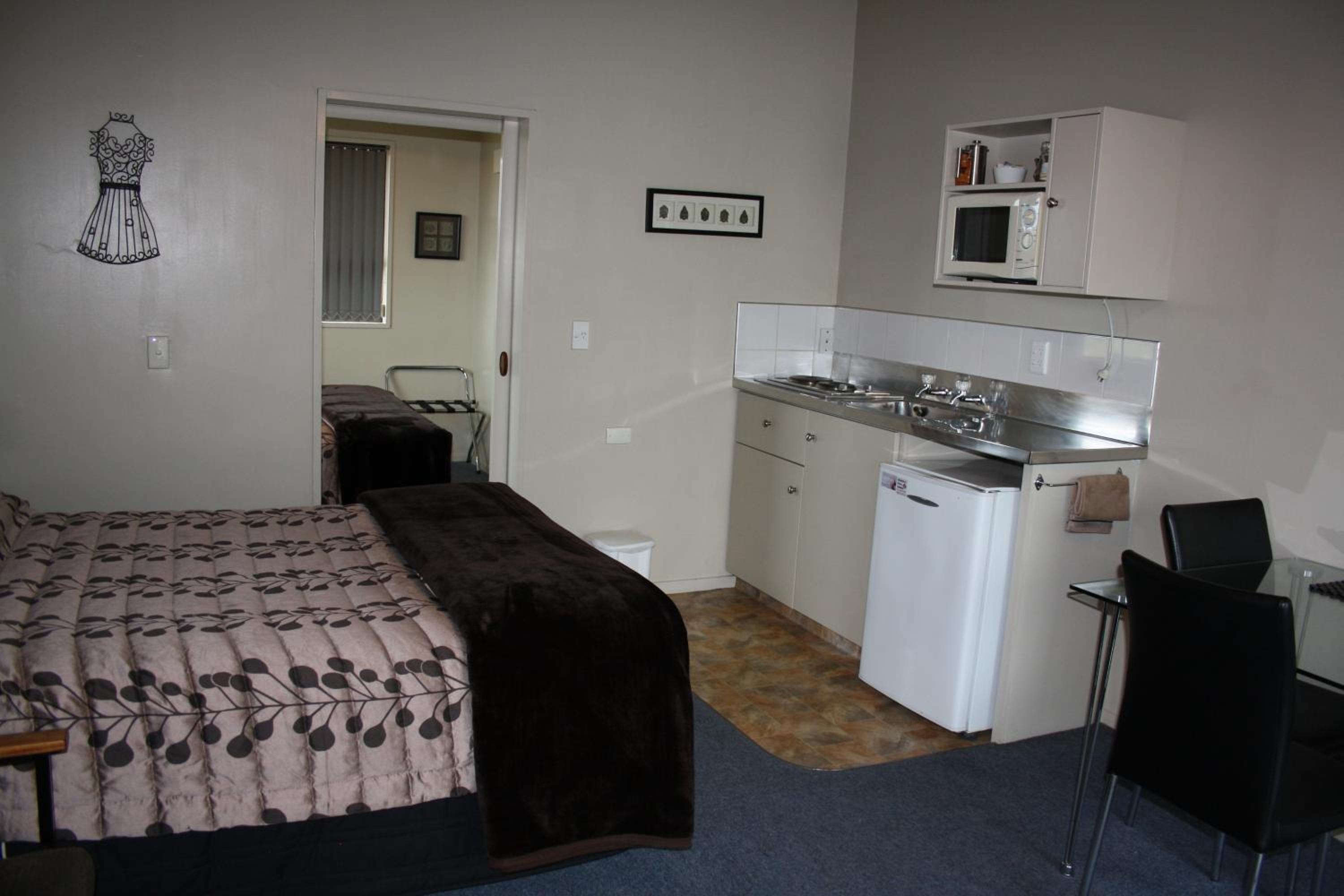 One-Bedroom Apartment - C photo 1