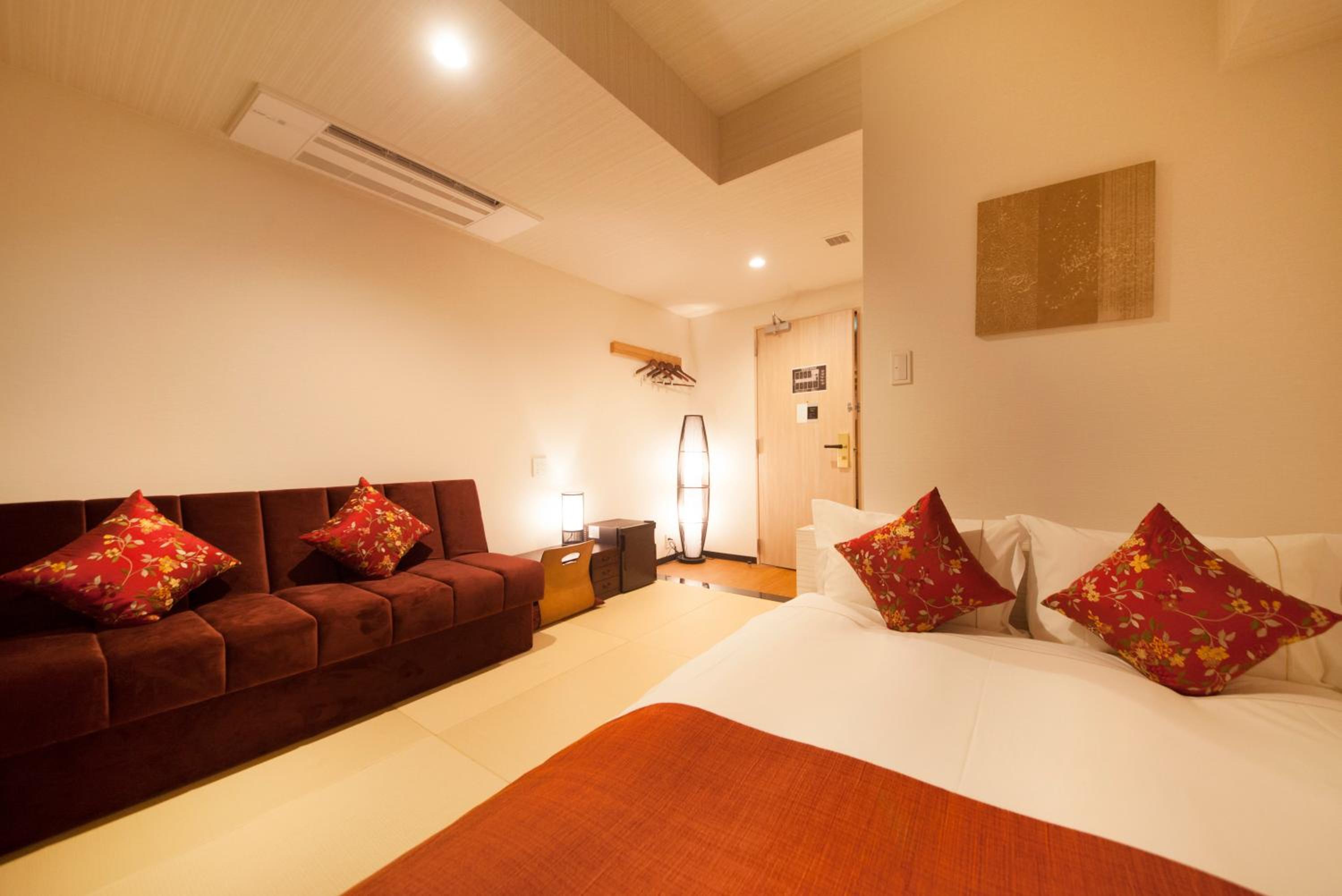 【Outside Noise Disturbances】Japanese Style Double Room - Annex photo 1