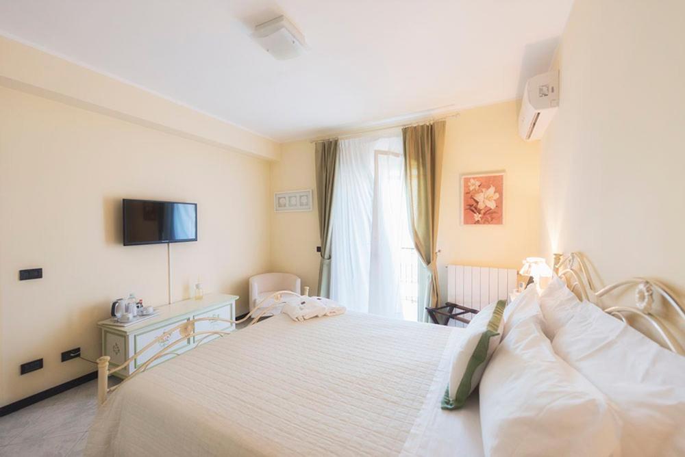 Double Or Twin Room photo 3