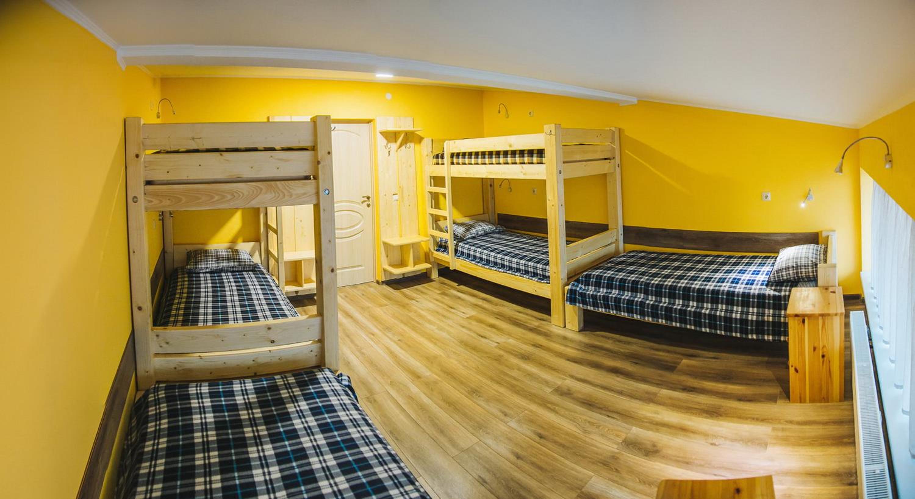 Bed in 6-Bed Mixed Dormitory Room photo 3