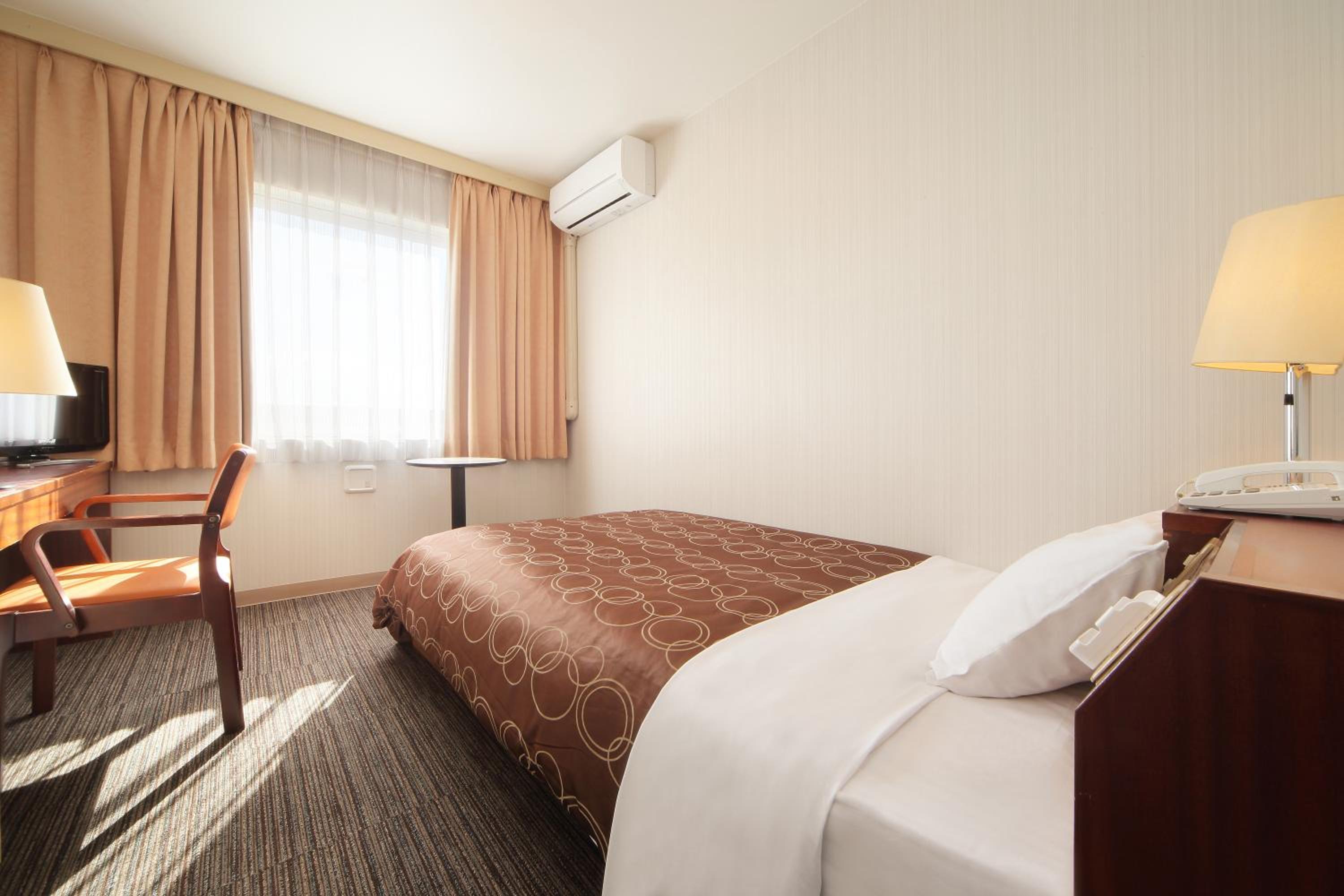 Single Room - Non-Smoking - Photo 1