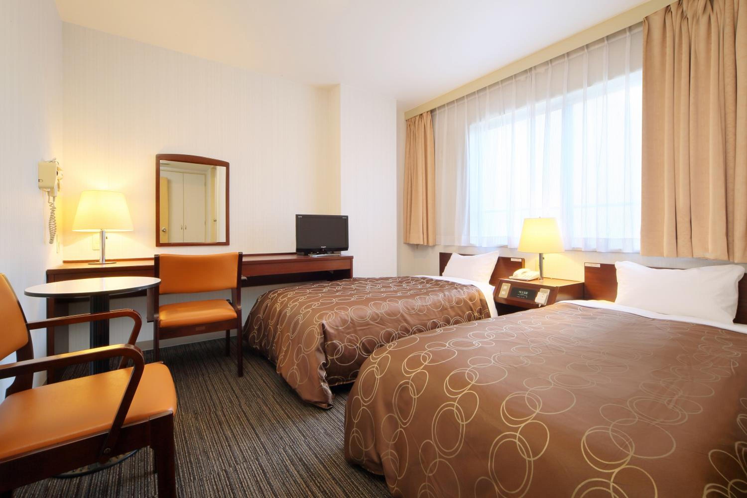 Standard Twin Room - Non-Smoking - Photo 1