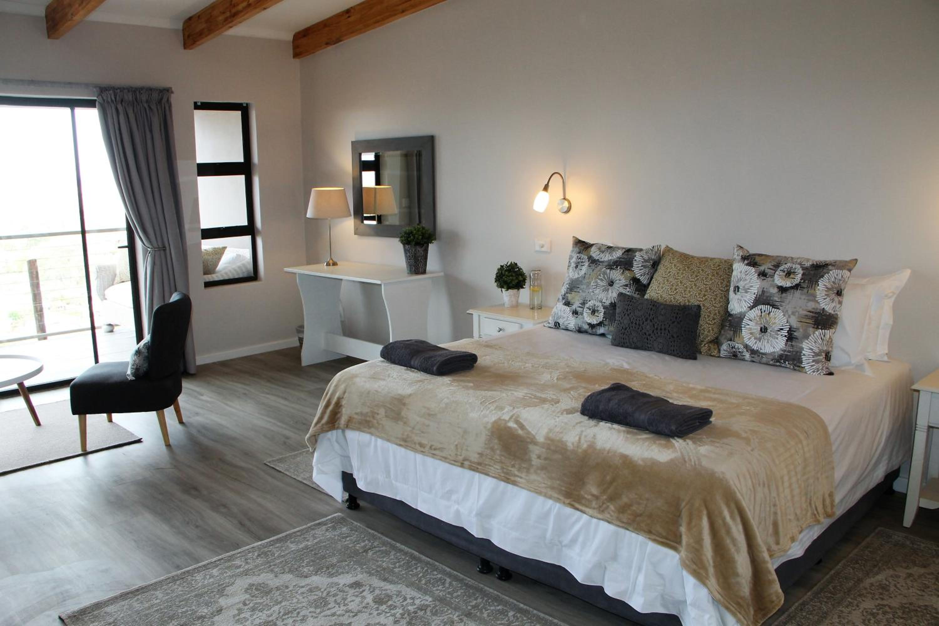 King Suite with Mountain View - Photo 1