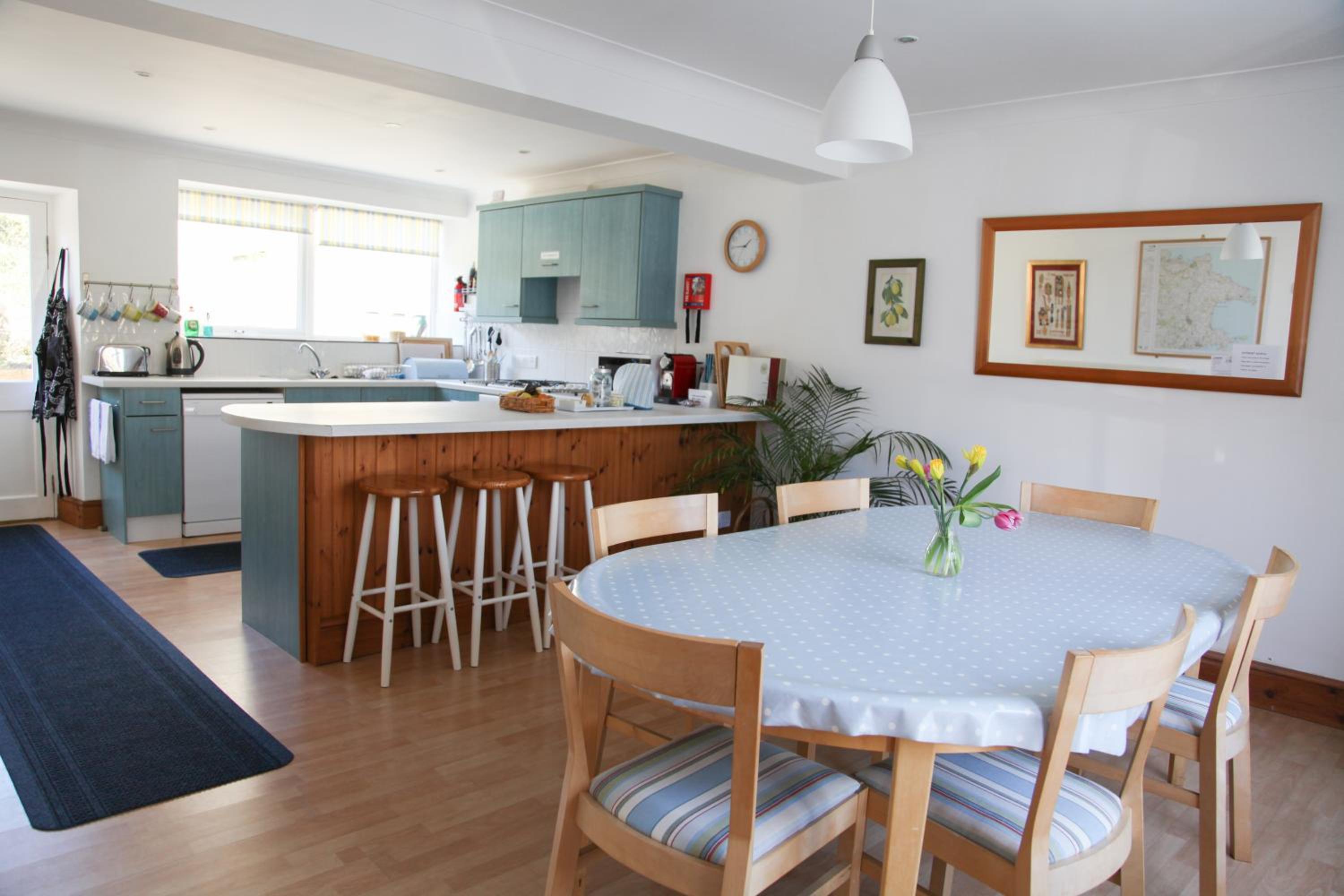 Three-Bedroom House photo 2