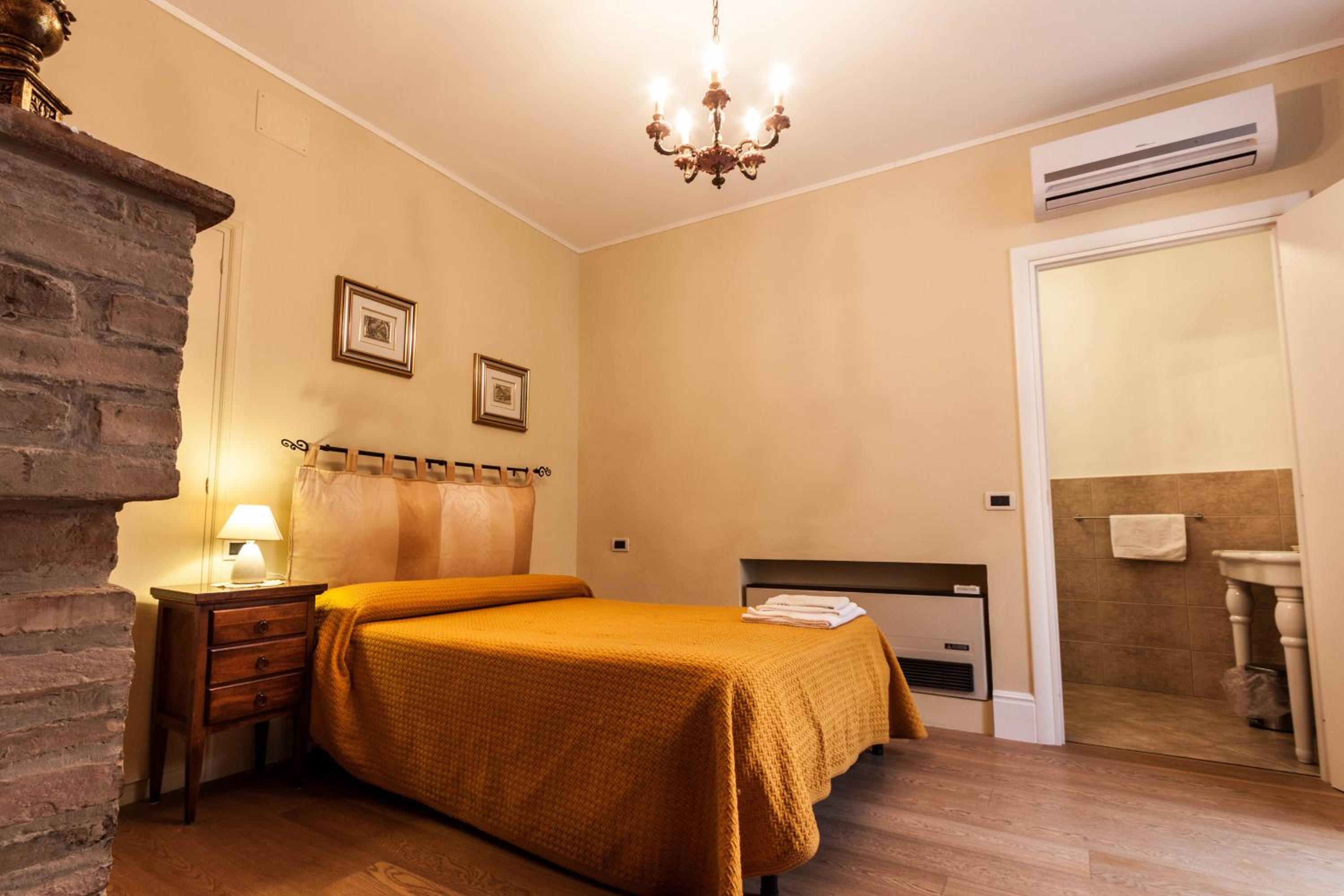 Double or Twin Room with Swimming Pool Access