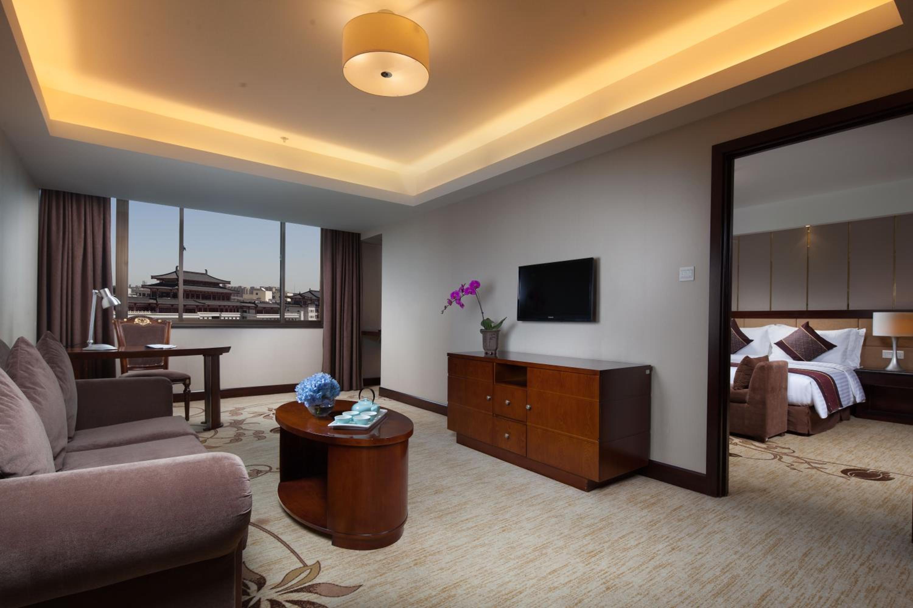 Deluxe Suite