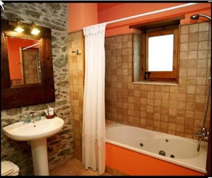 Double Room - Photo 4