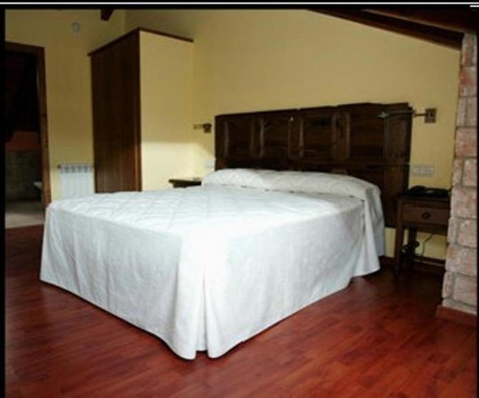 Double Room - Photo 3
