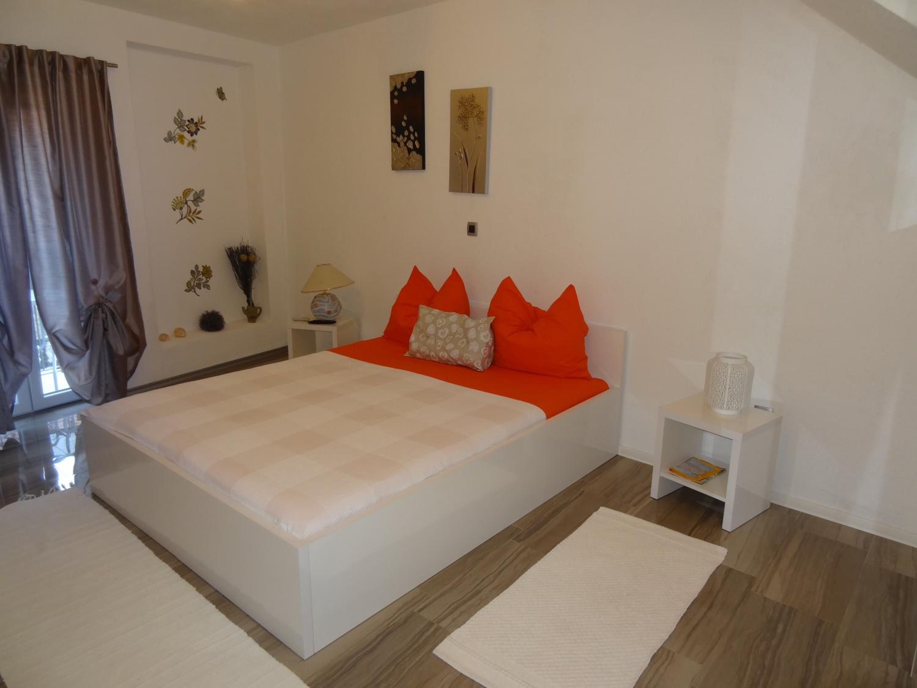 Double Or Twin Room With Private Bathroom photo 3