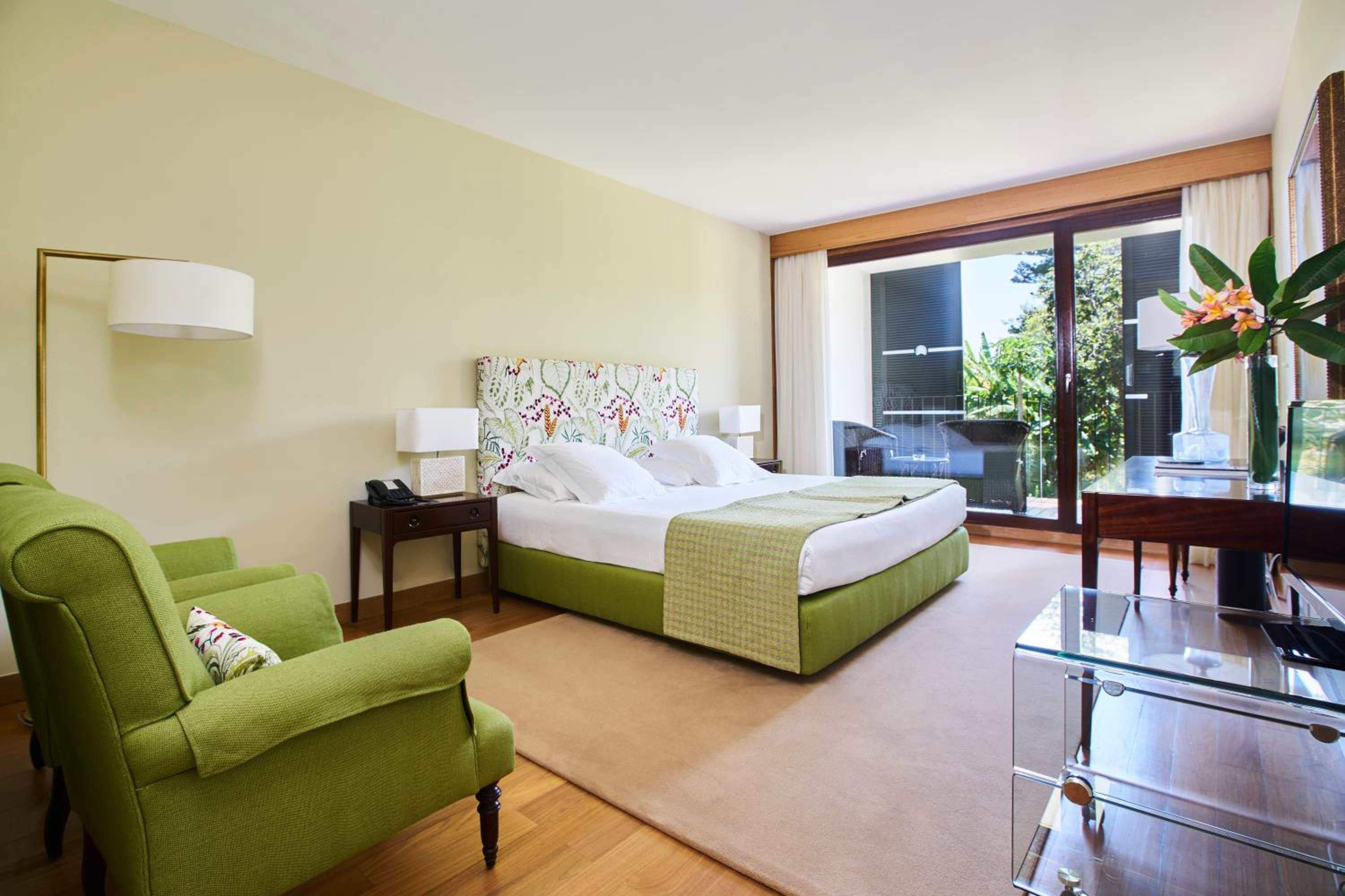 Deluxe Suite with Garden View photo 1