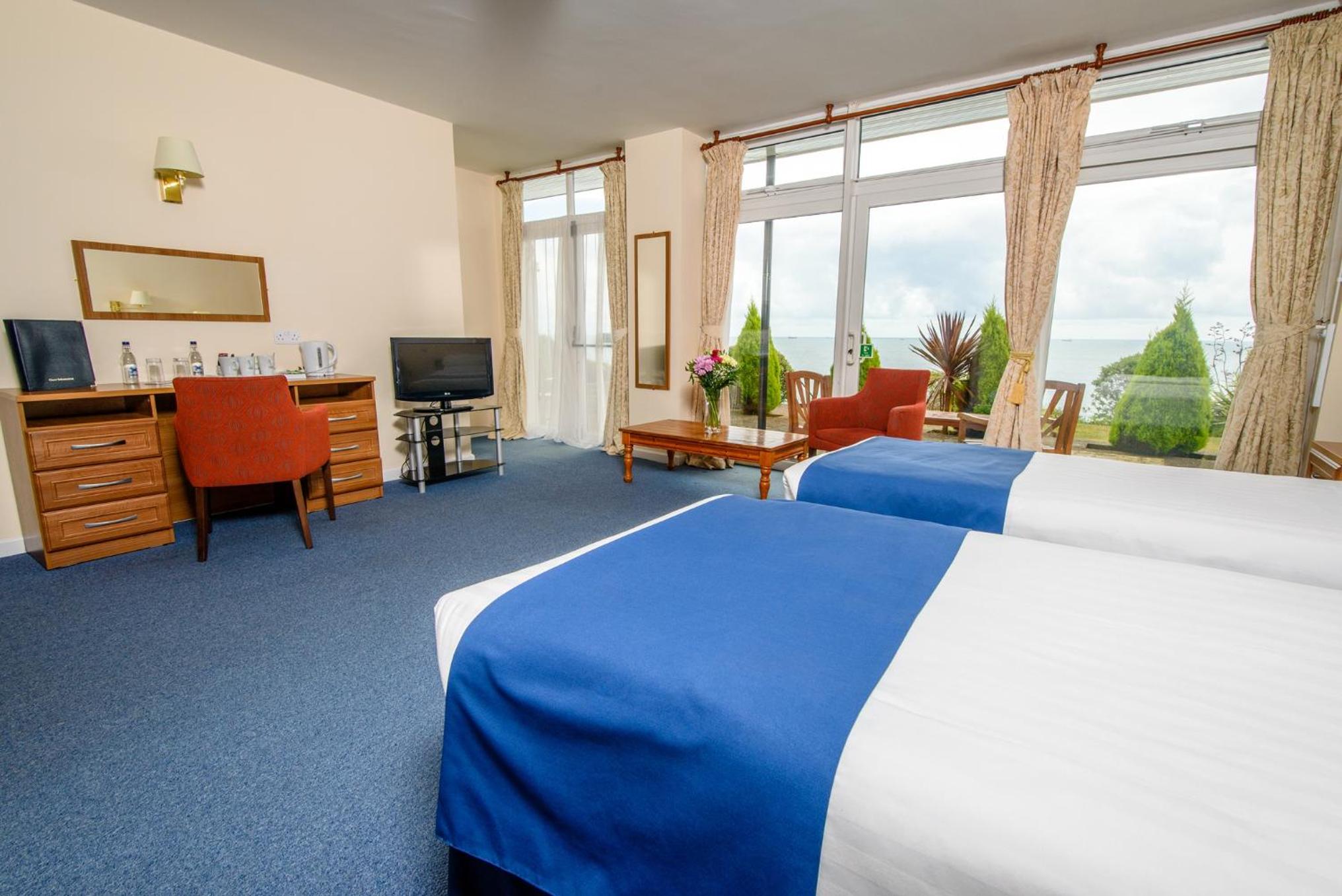 Twin Room with Sea View - Photo 1