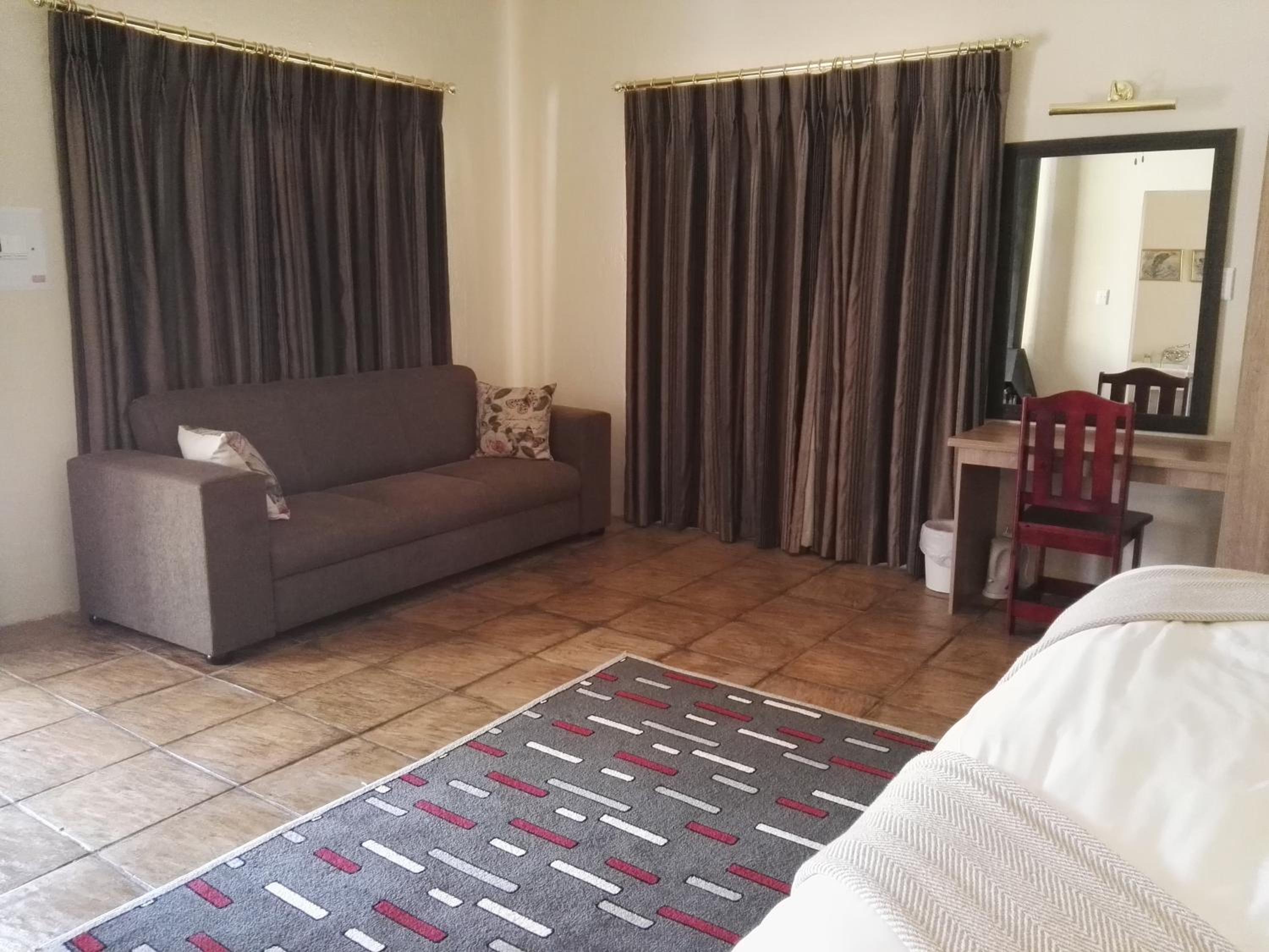 Suite with Lake View photo 3