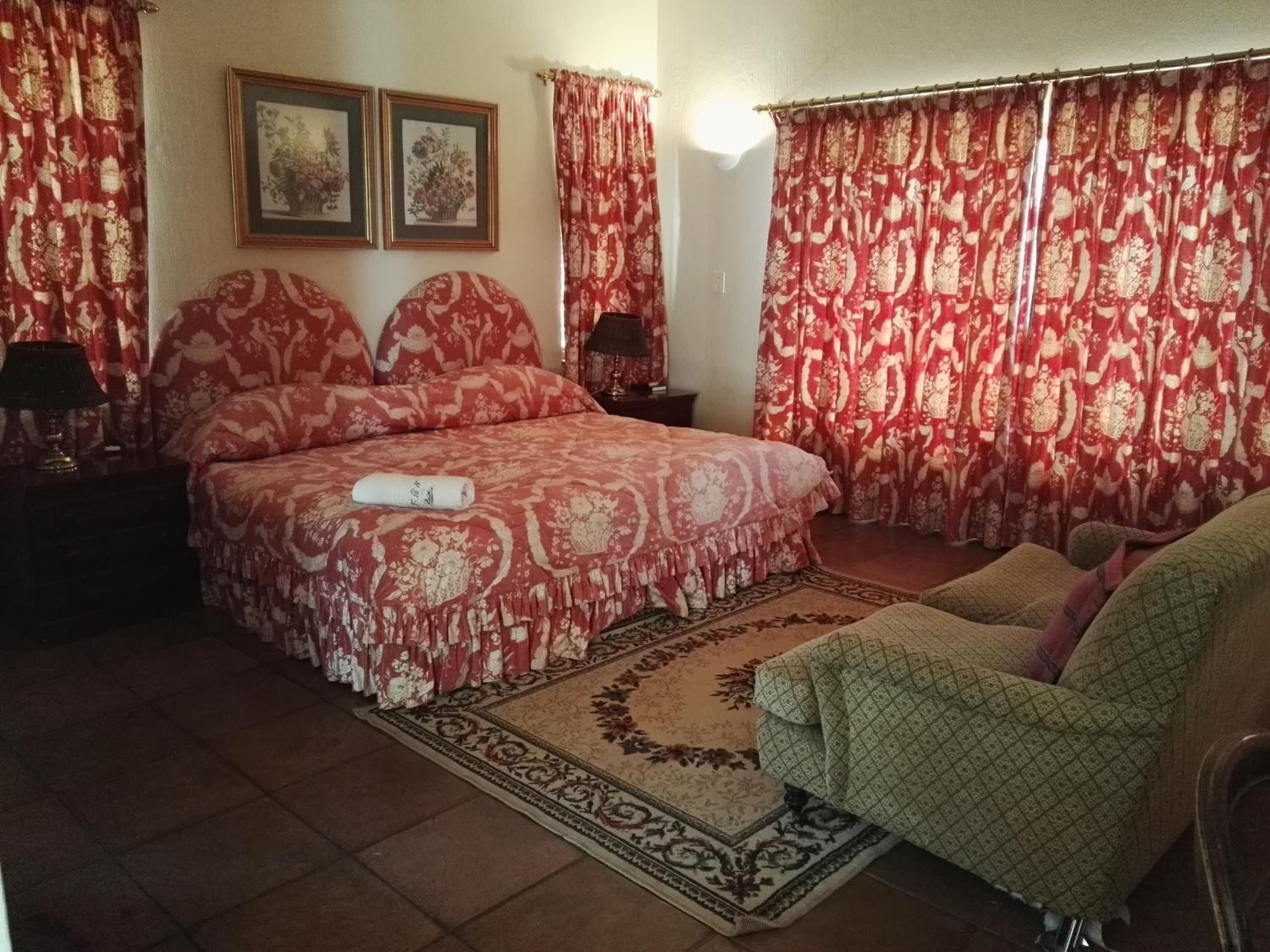 Suite with Garden View photo 1