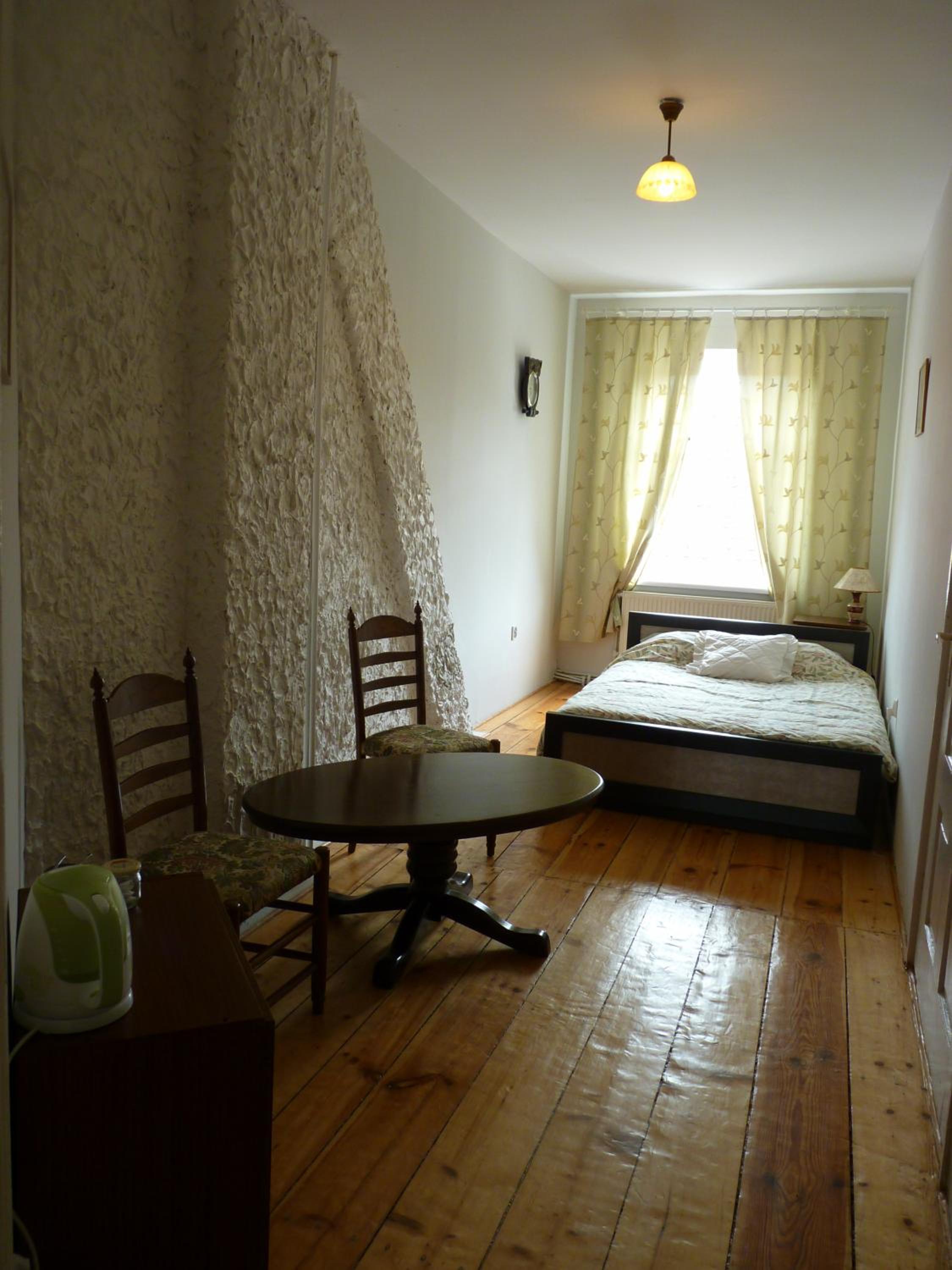 Double Room with Private External Bathroom - Photo 4