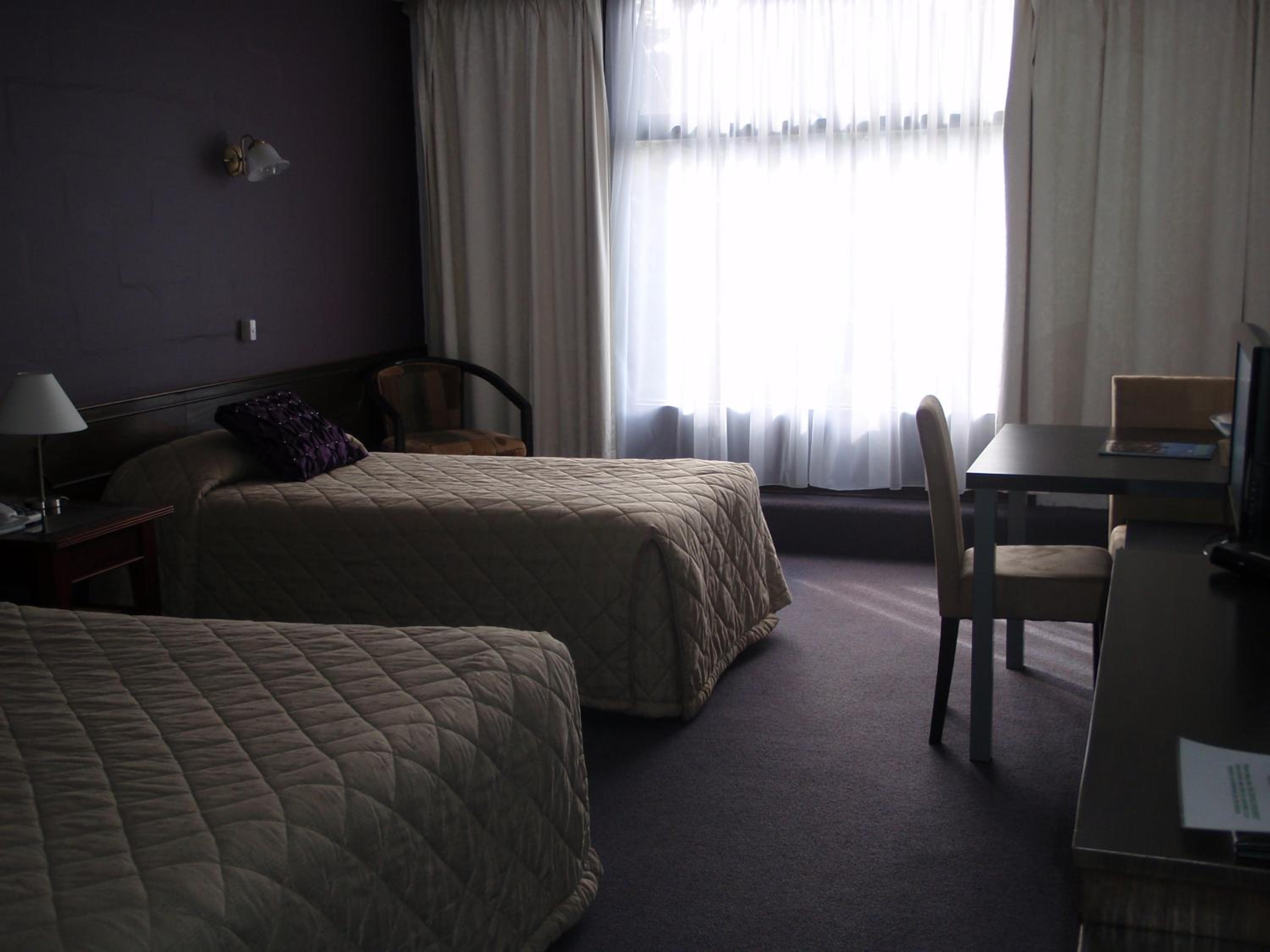 Standard Queen & Single – Top Floor photo 1