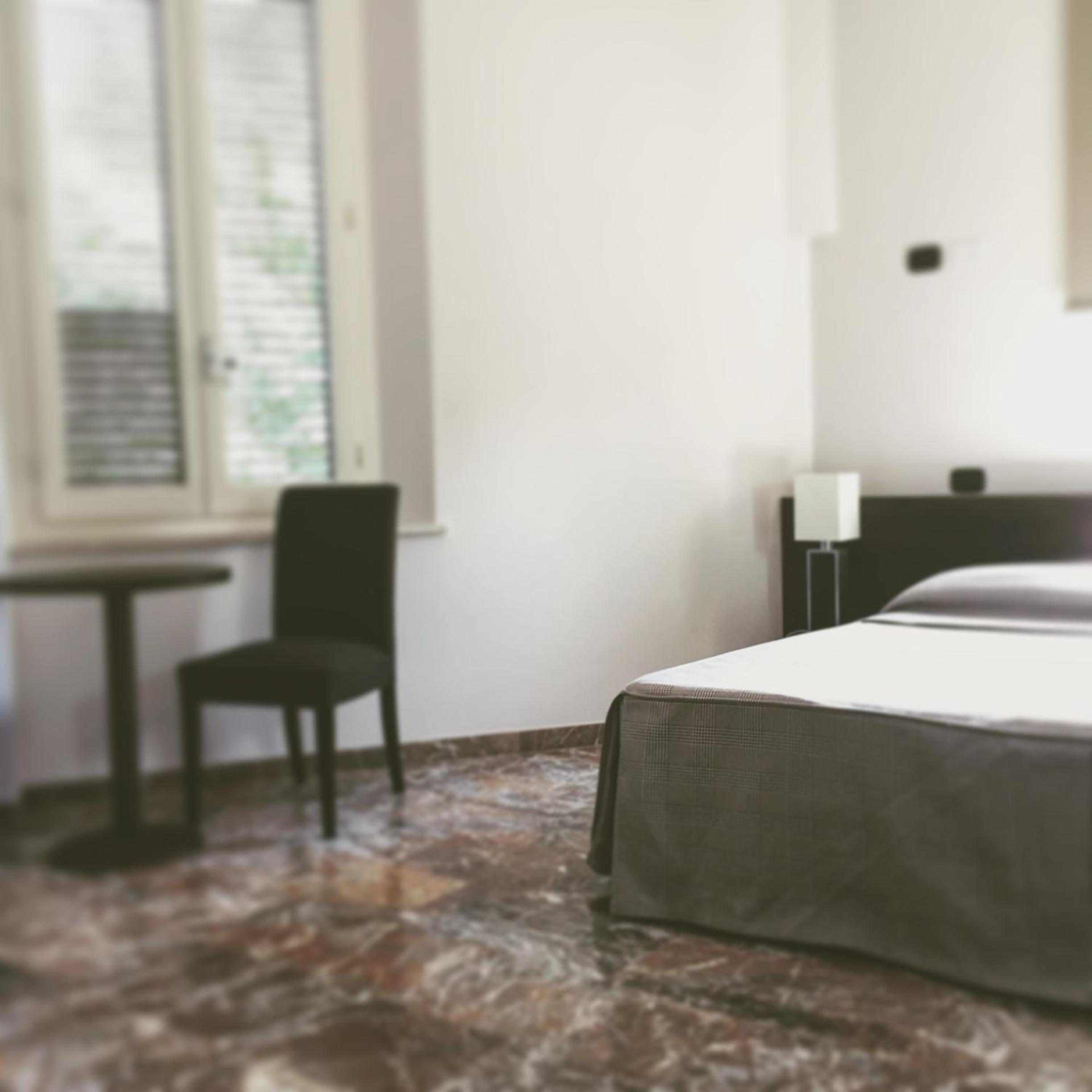 Double Room - Photo 10