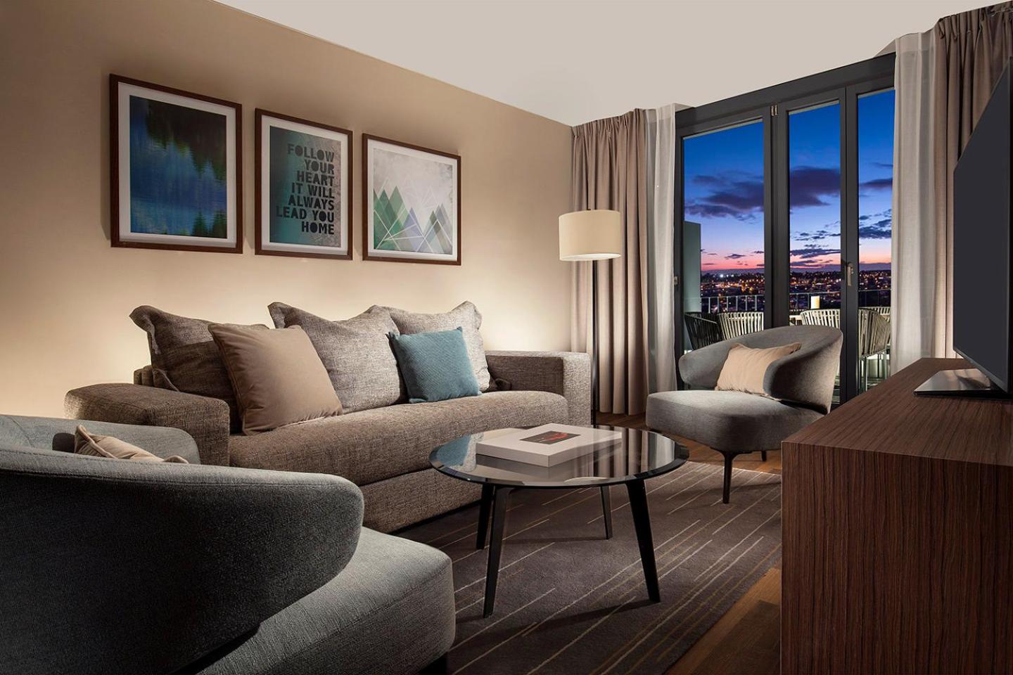 Rooftop Suite with Kitchen