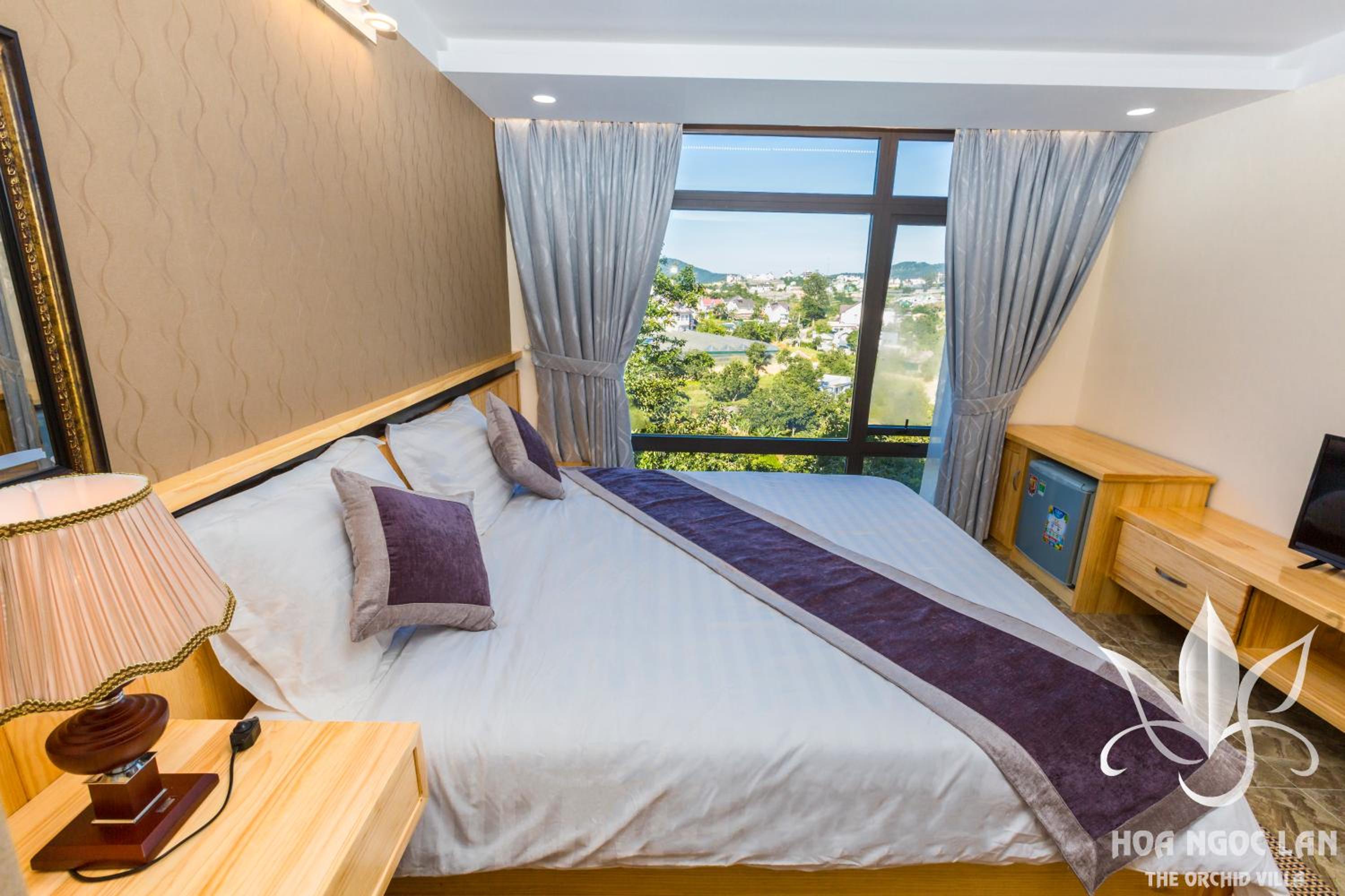 King Room with Mountain View photo 2
