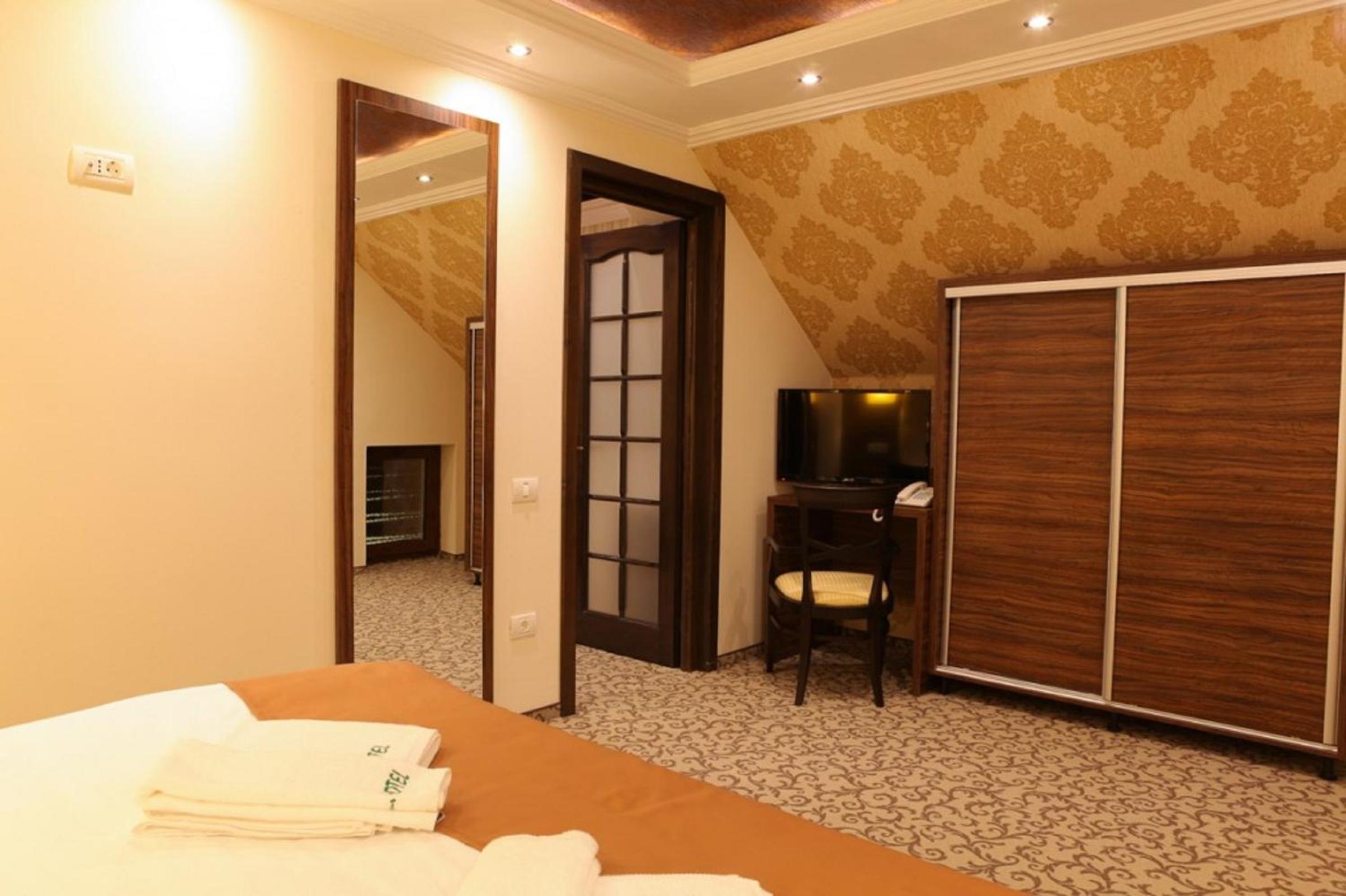 One-Bedroom Suite