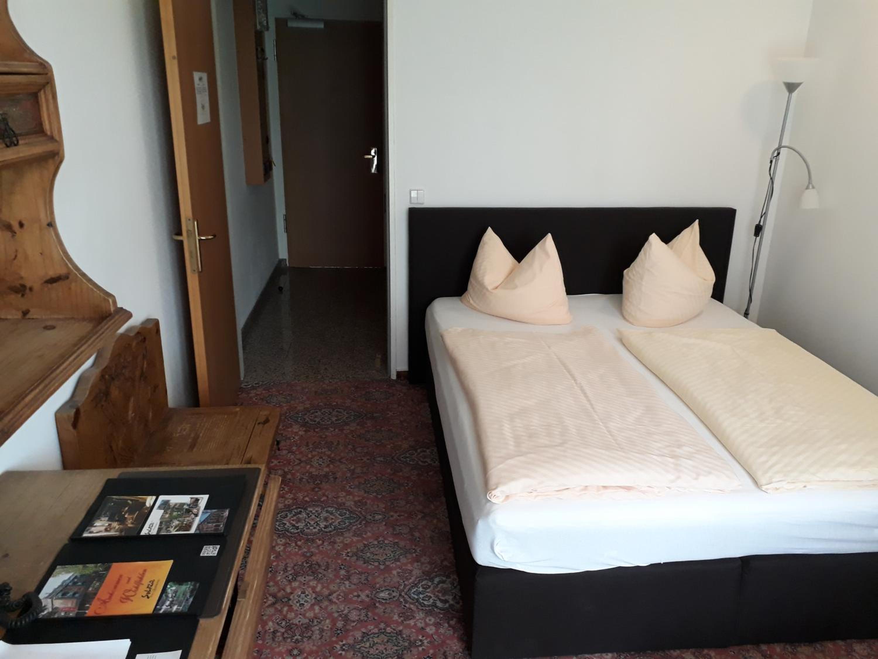 Economy Double Room photo 1