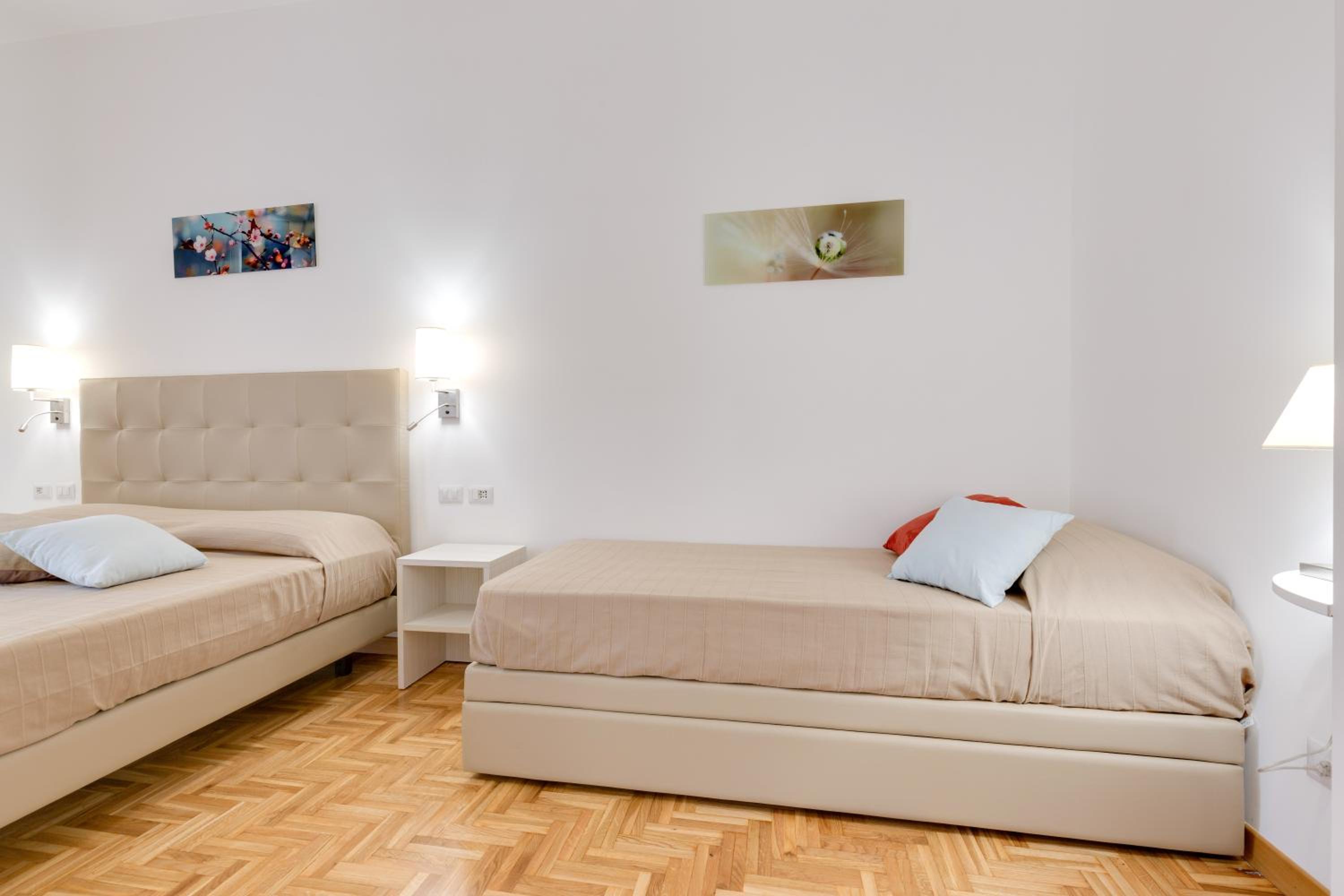 Junior Suite with Balcony photo 2