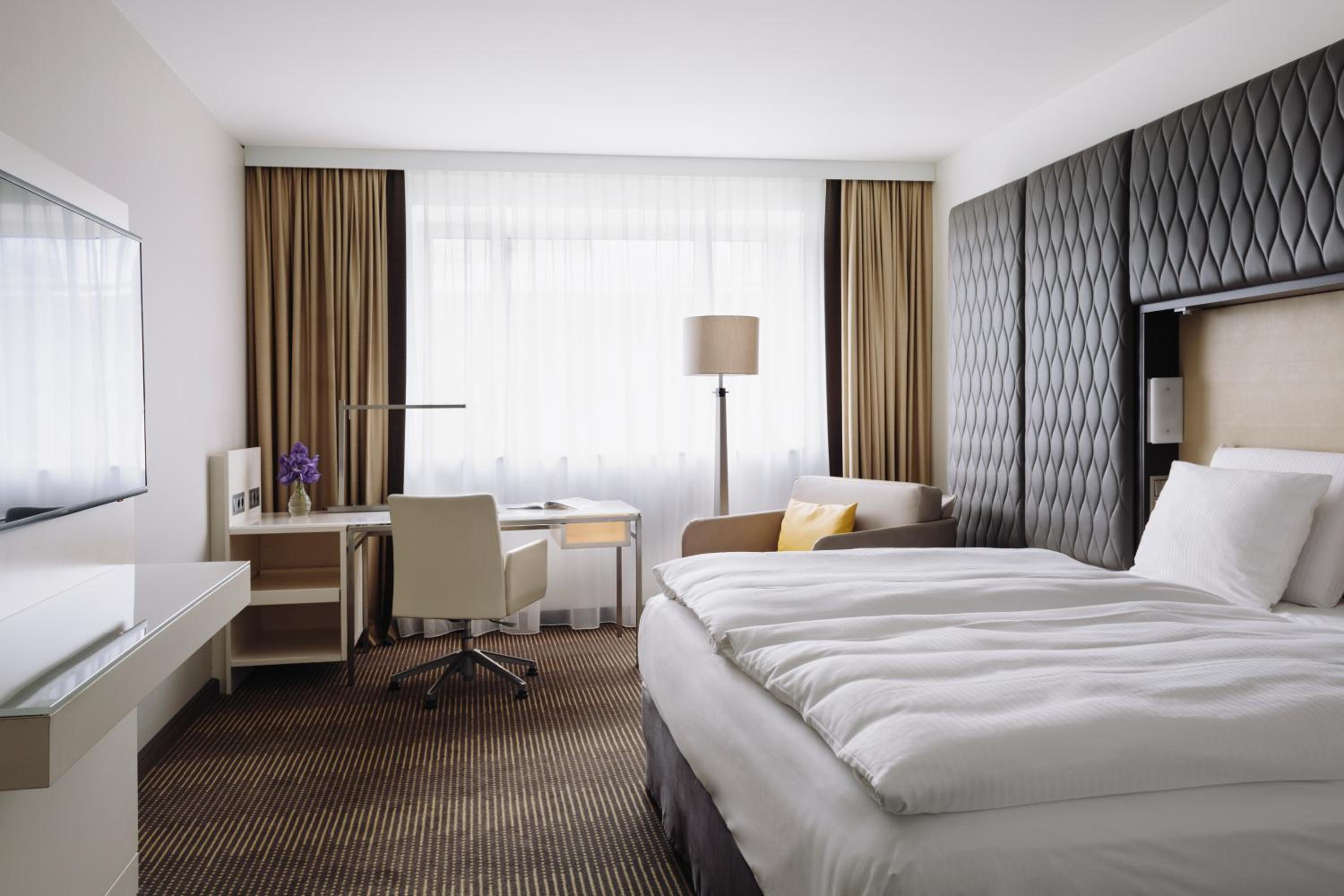Deluxe Double or Twin Room - Photo 2