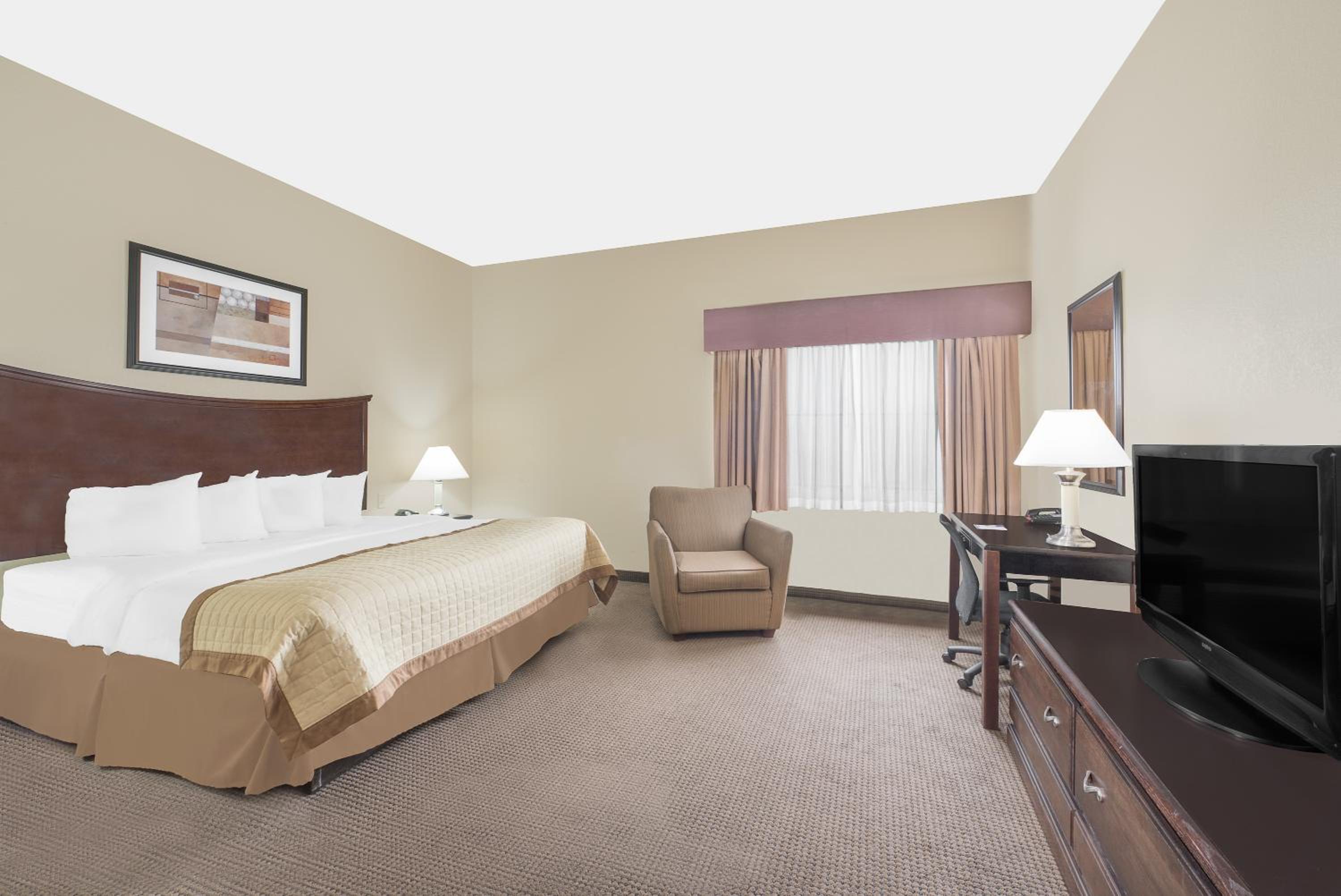Business King Room - Non-Smoking - Photo 3