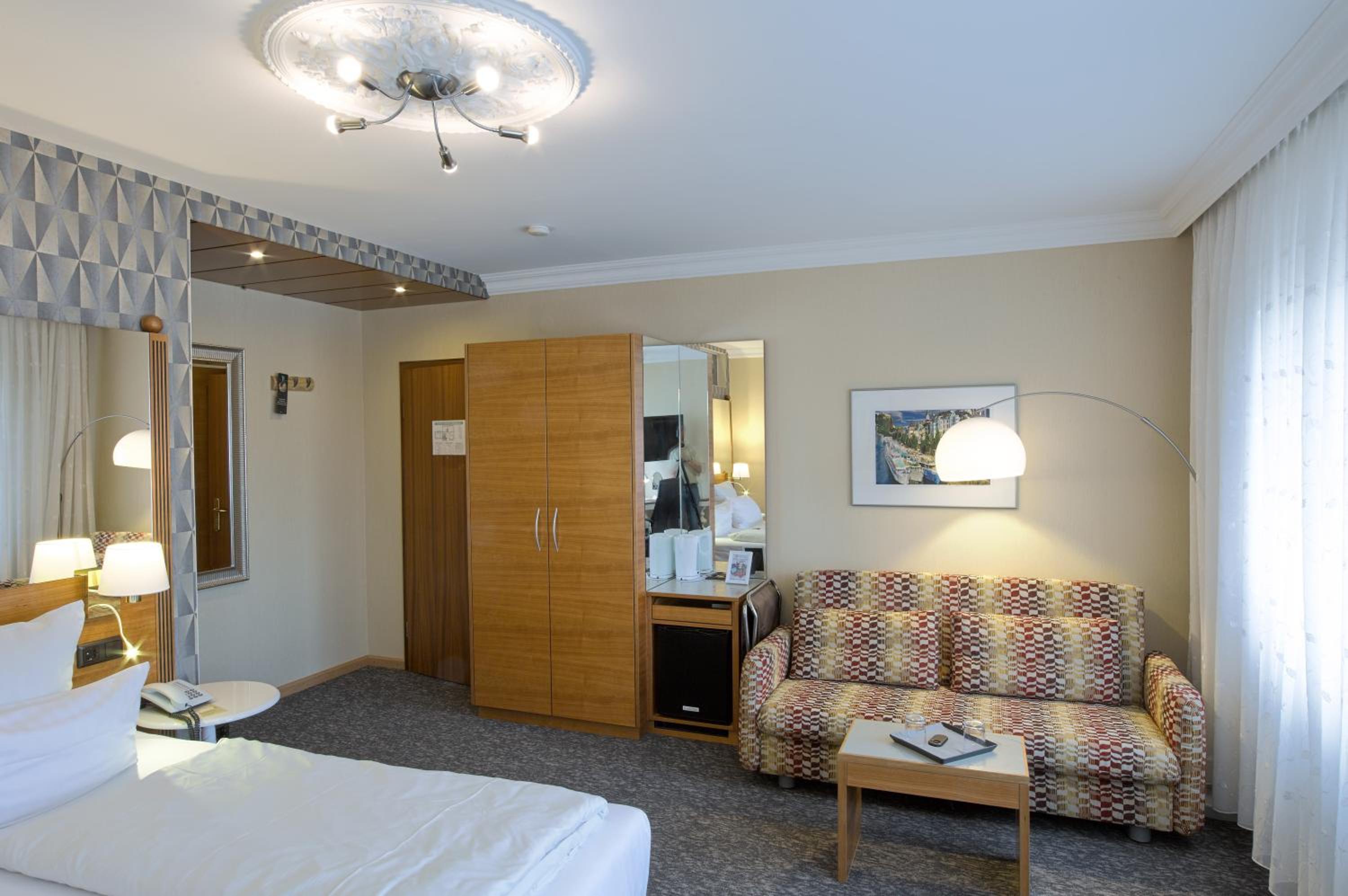 Deluxe Double or Twin Room - Photo 2
