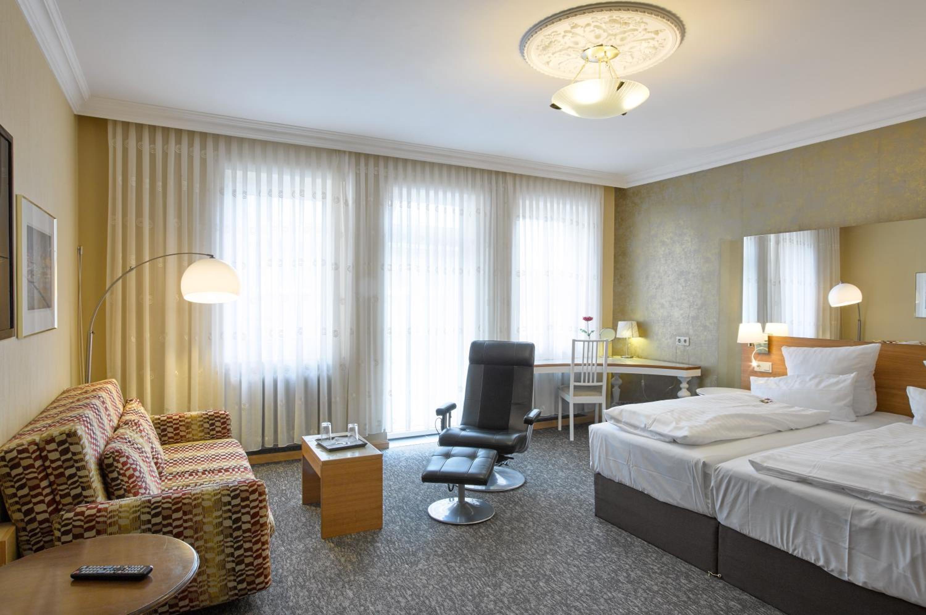 Deluxe Double or Twin Room - Photo 3