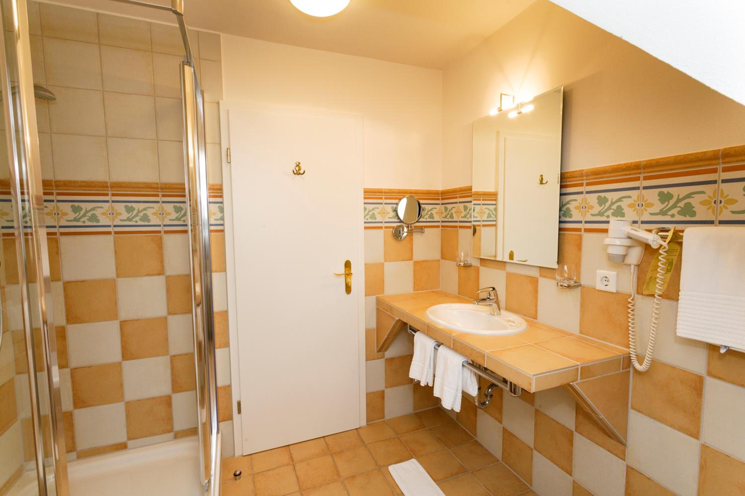 Double Room - Photo 9