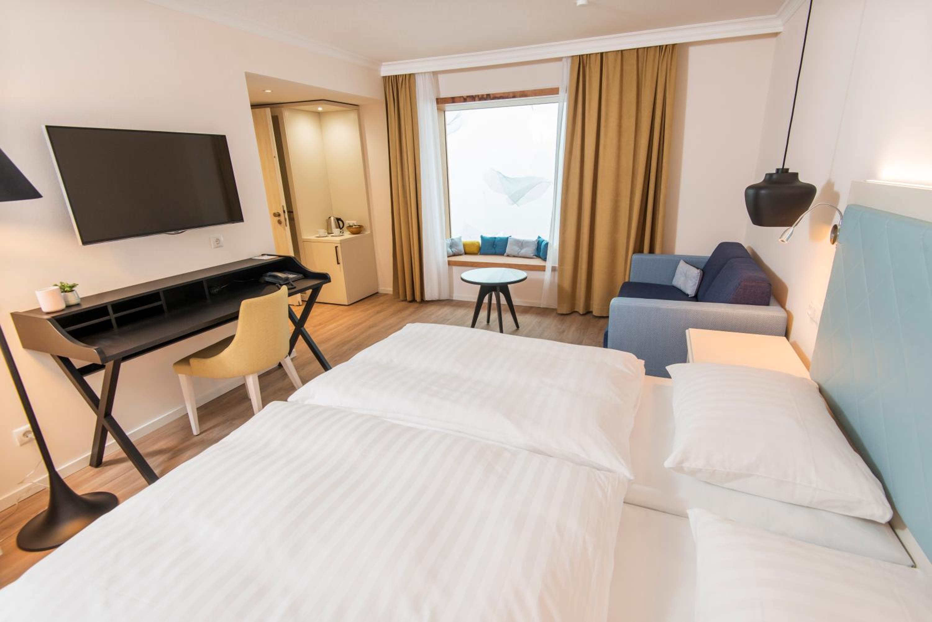 Grosses Wohnzimmer zum Lichthof