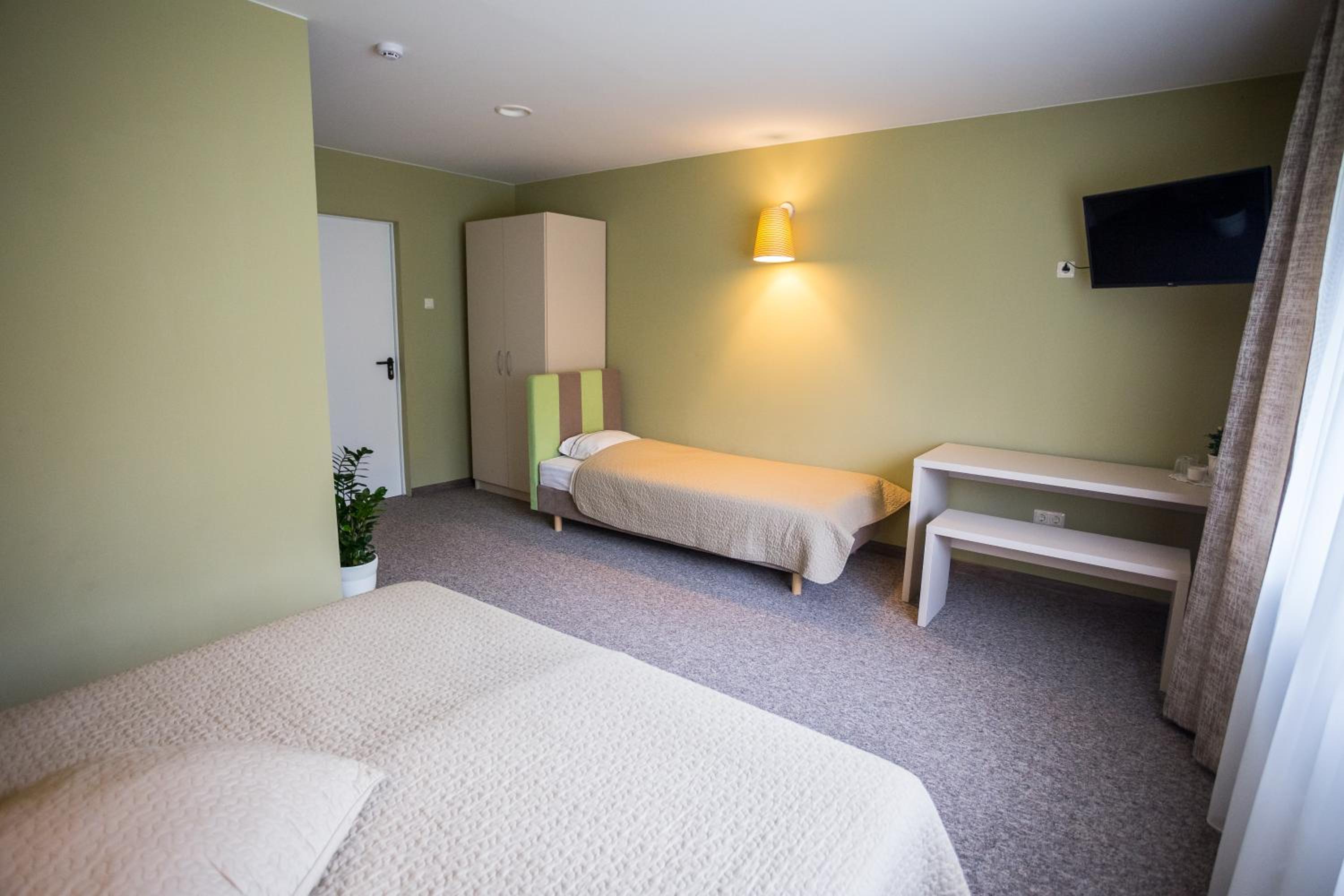 Triple Room - Photo 16