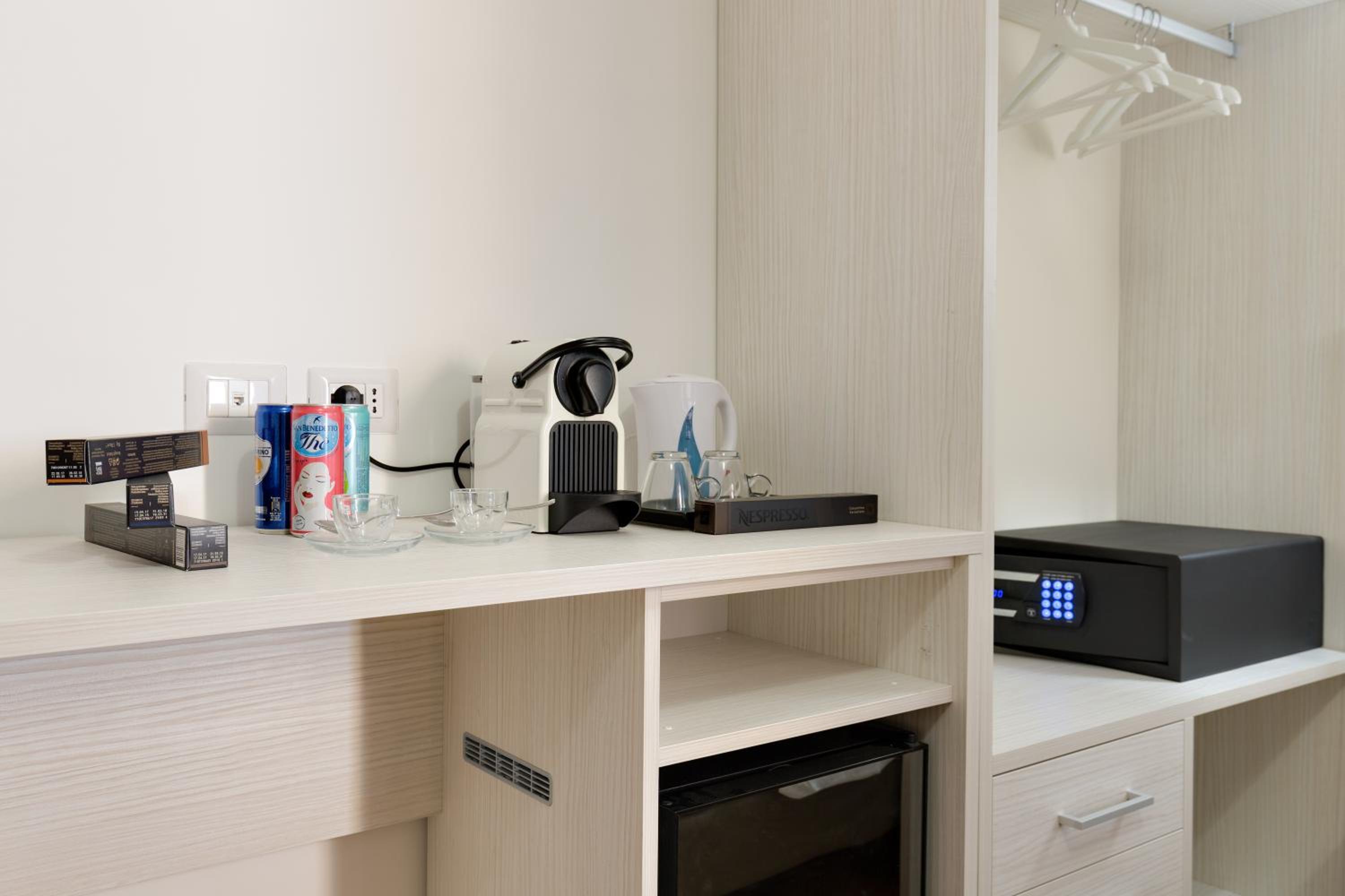 Deluxe Double or Twin Room photo 3