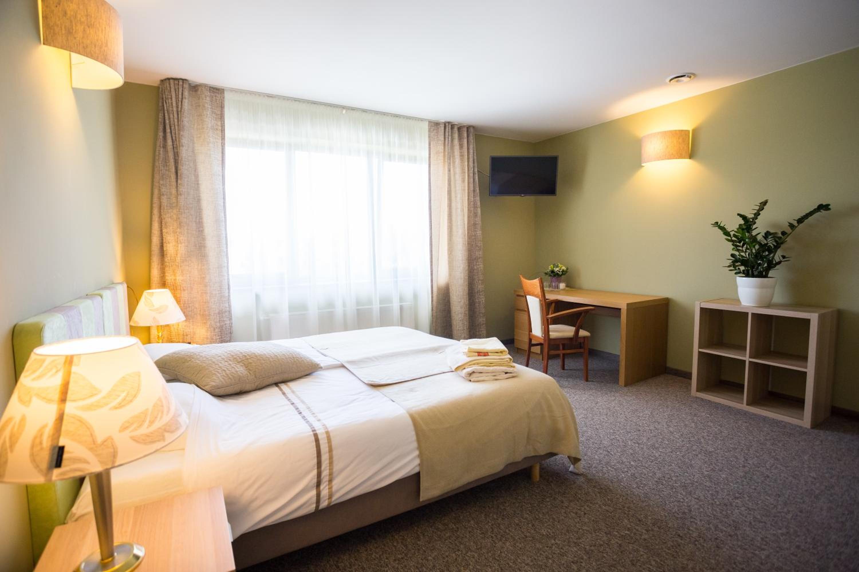 Triple Room - Photo 12