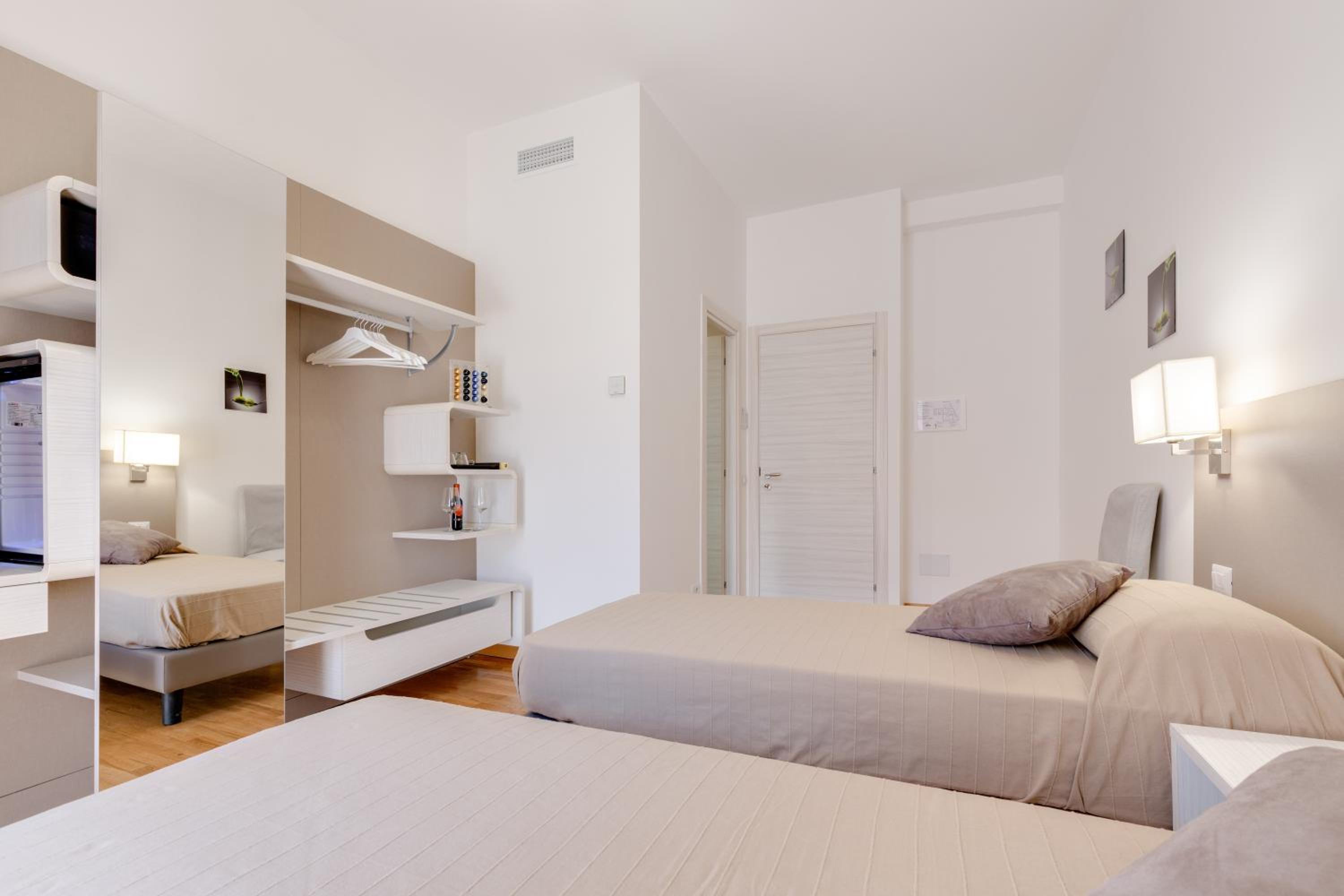 Deluxe Double or Twin Room with Balcony photo 1