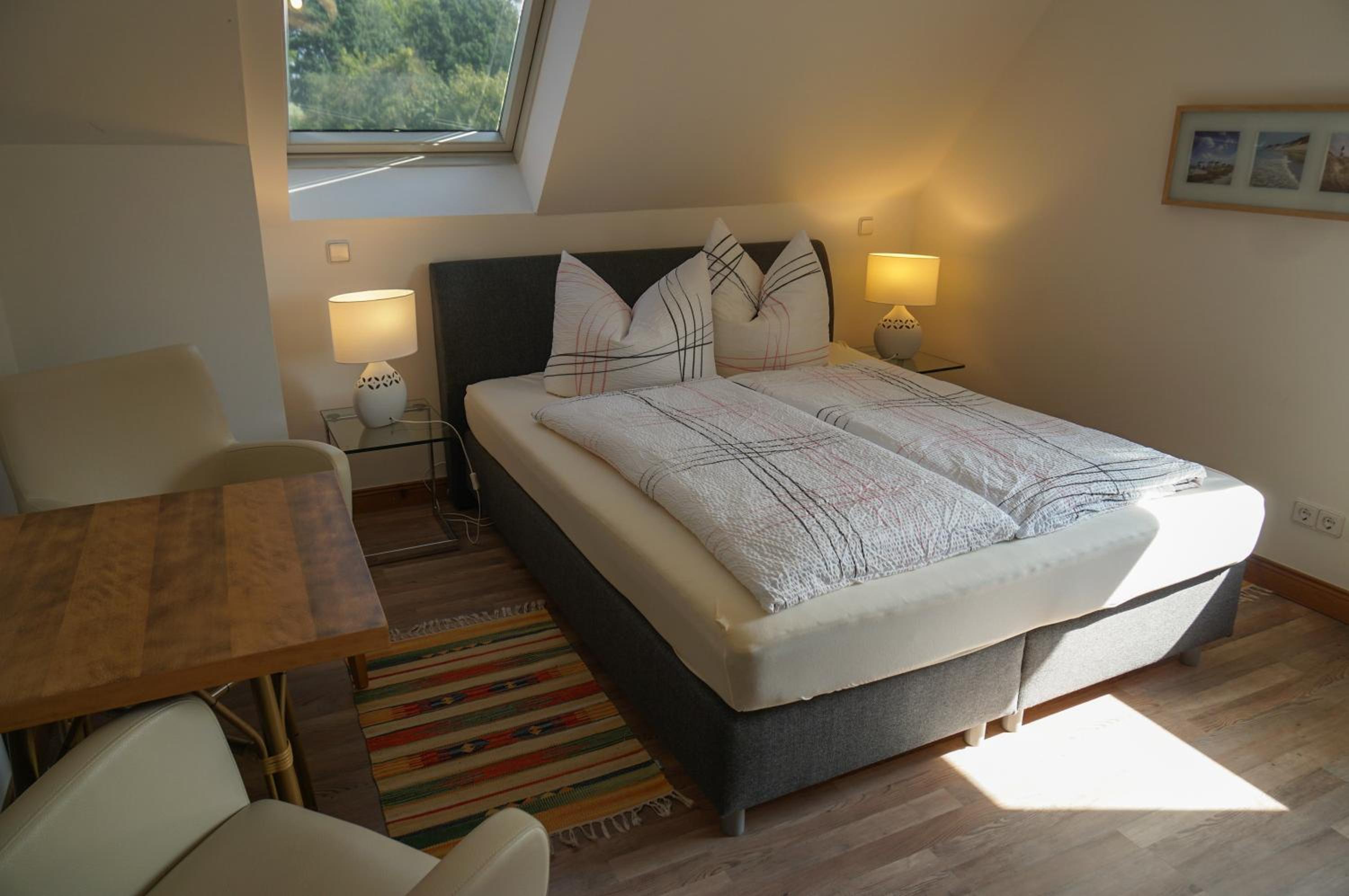 Double Room With Private Bathroom photo 3