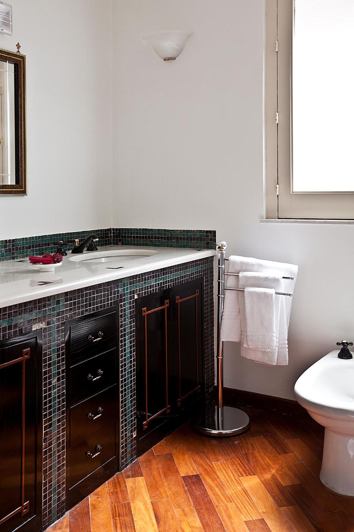 Double or Twin Room - Photo 8