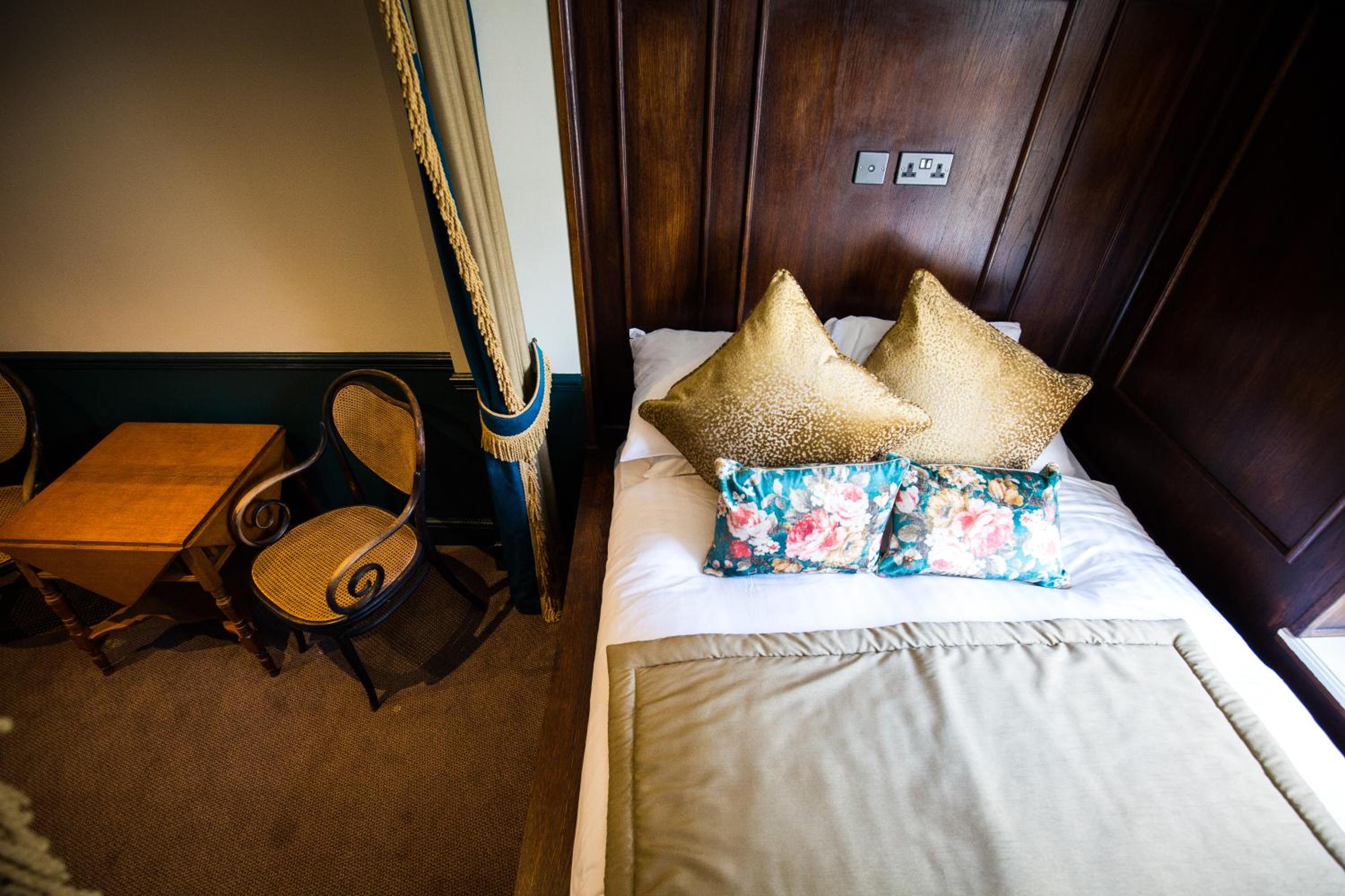 Deluxe Double Room photo 3