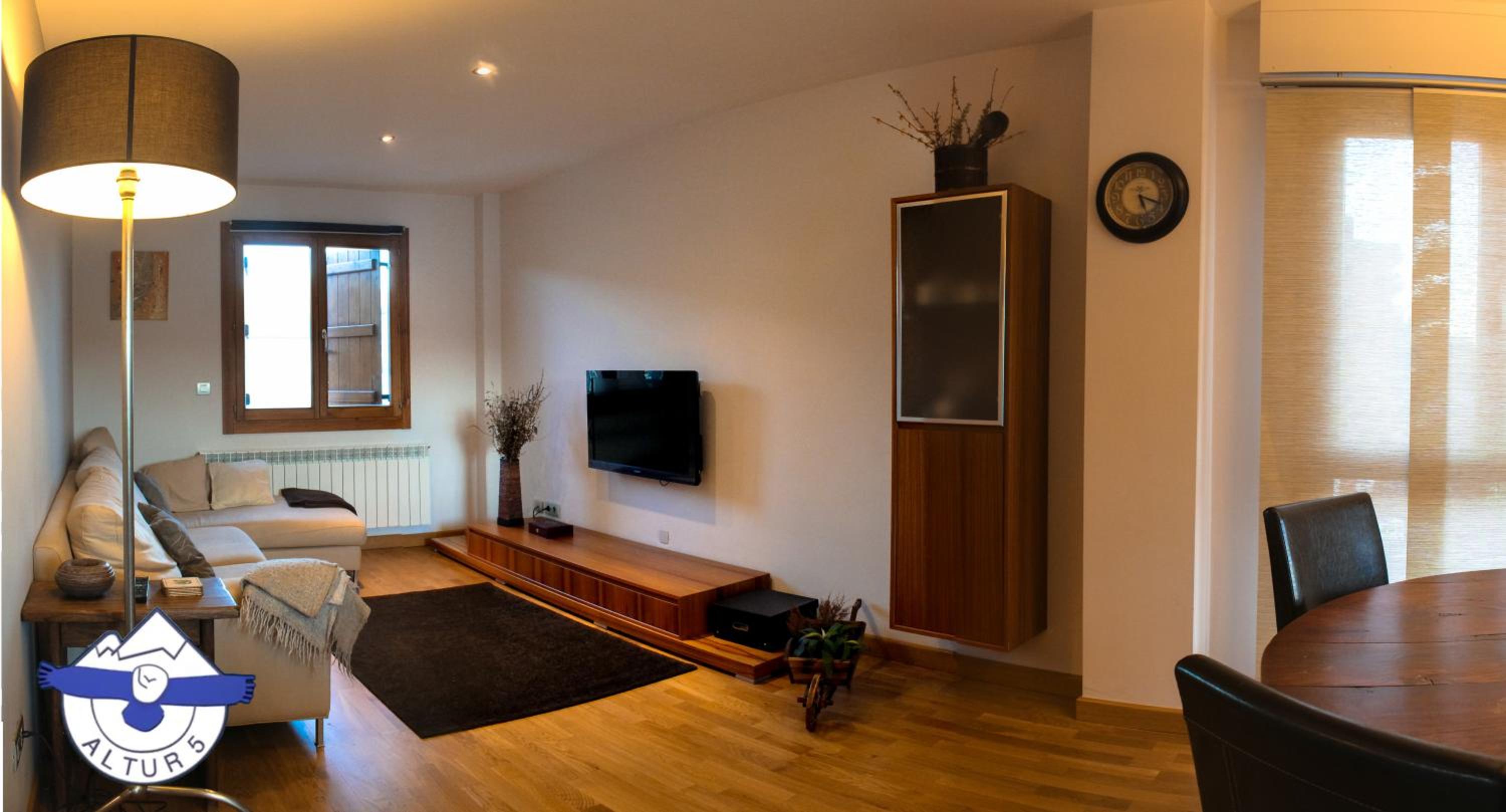 Apartment (6 Adults) photo 3